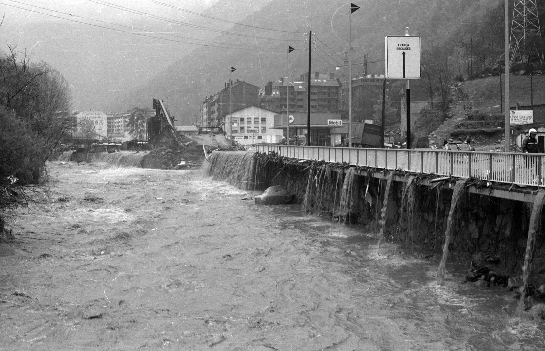 Vista general de l'avinguda Tarragona. Vista general de l'avinguda Tarragona.