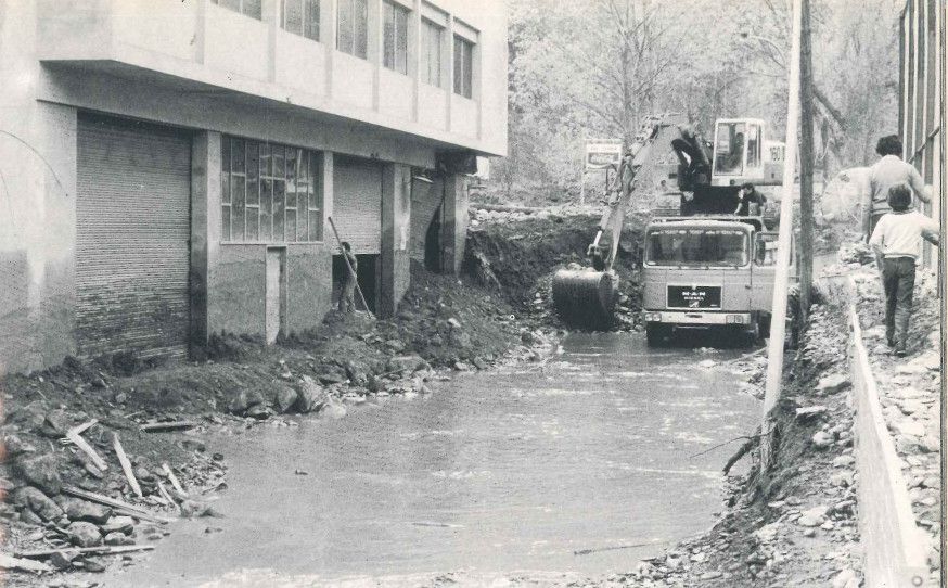 Carretera cap a Aixovall i Ós. Carretera cap a Aixovall i Ós.