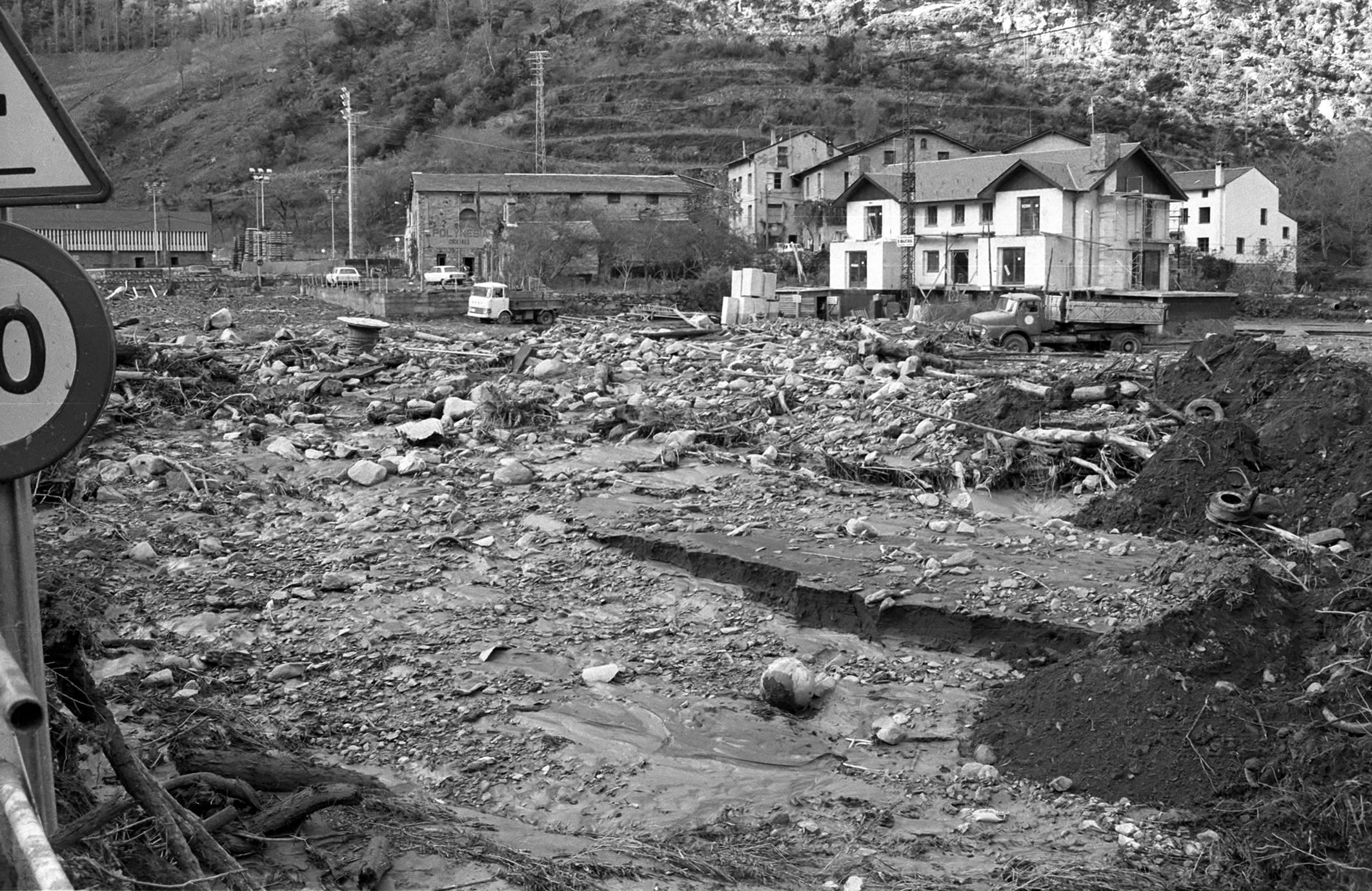 Vista del poble d'Aixovall Vista del poble d'Aixovall