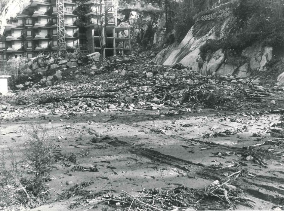 Edifici Santa Maria, a Escaldes. Edifici Santa Maria, a Escaldes.