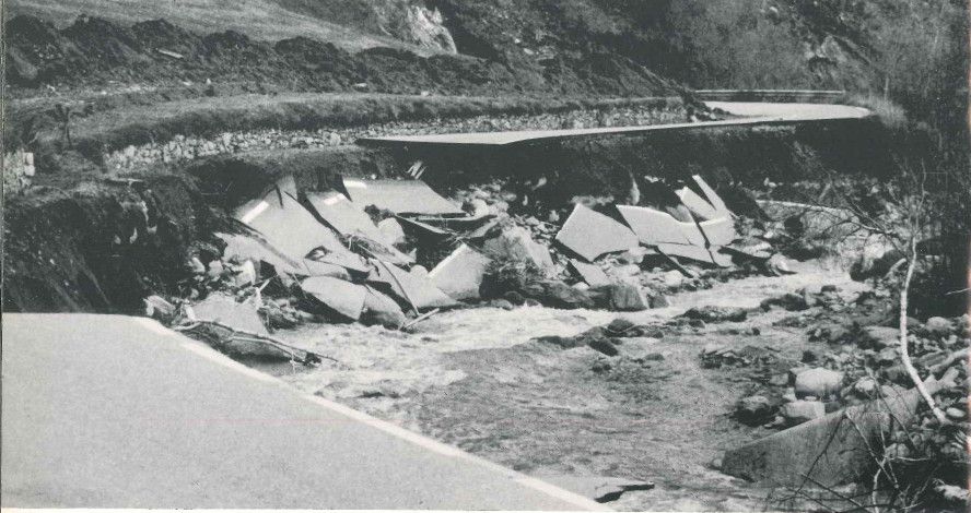 Una vista de l'estat de la carretera d'Arinsal. Una vista de l'estat de la carretera d'Arinsal.