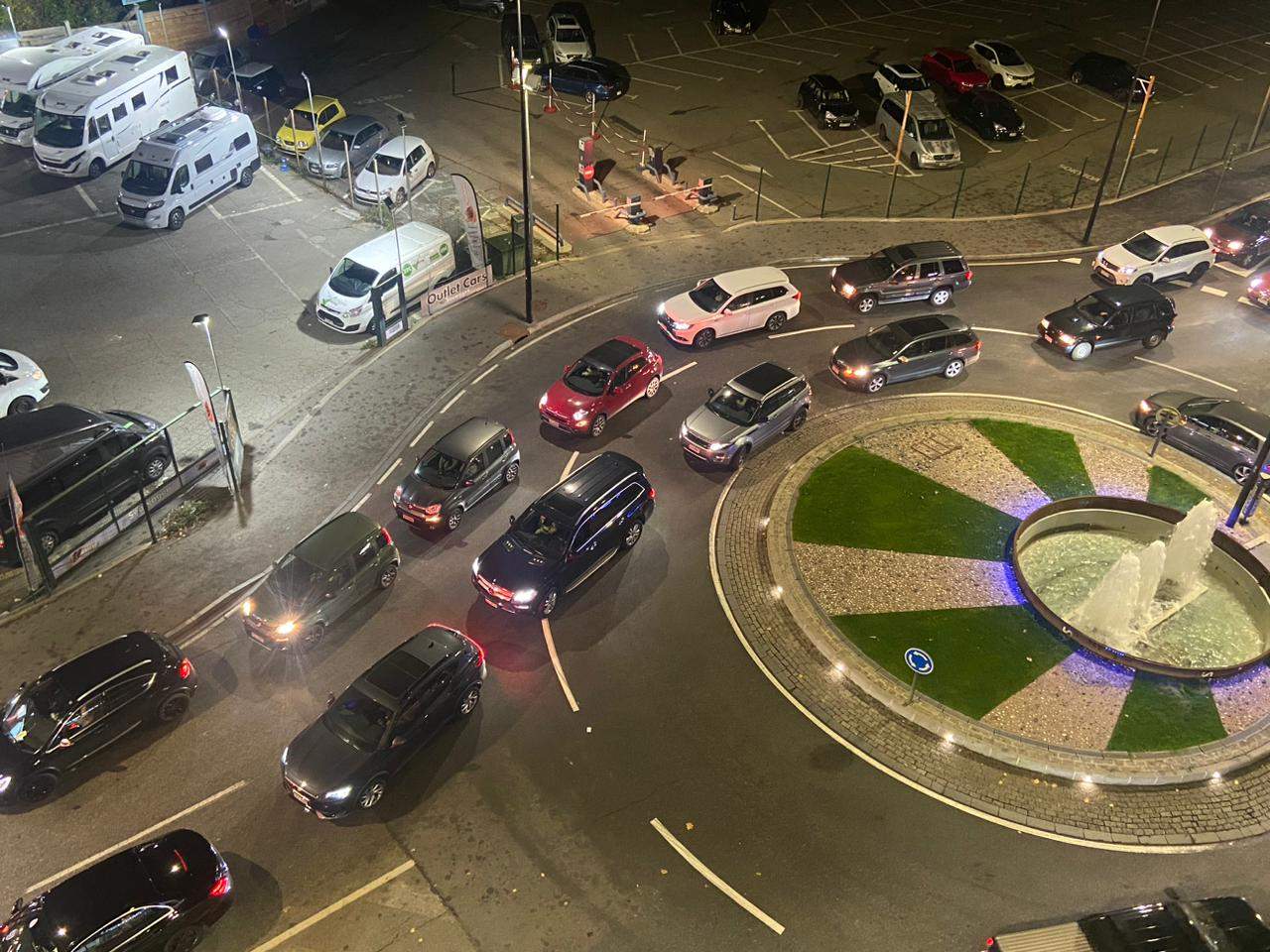 L'incident es va produir a l'altura de la rotonda de Josep Escaler.