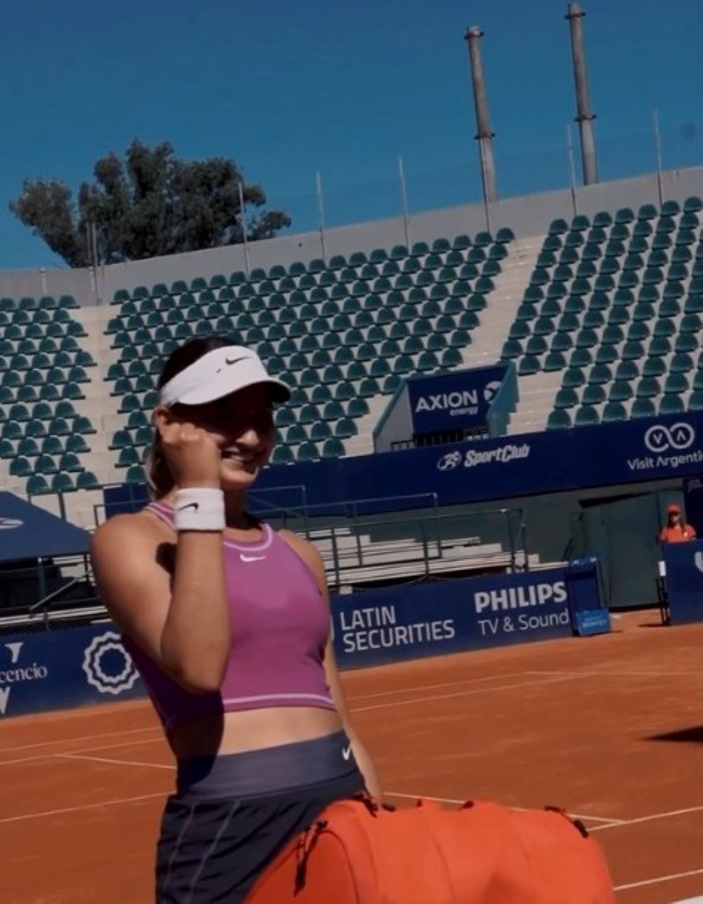 Vicky Jiménez celebra una victòria.