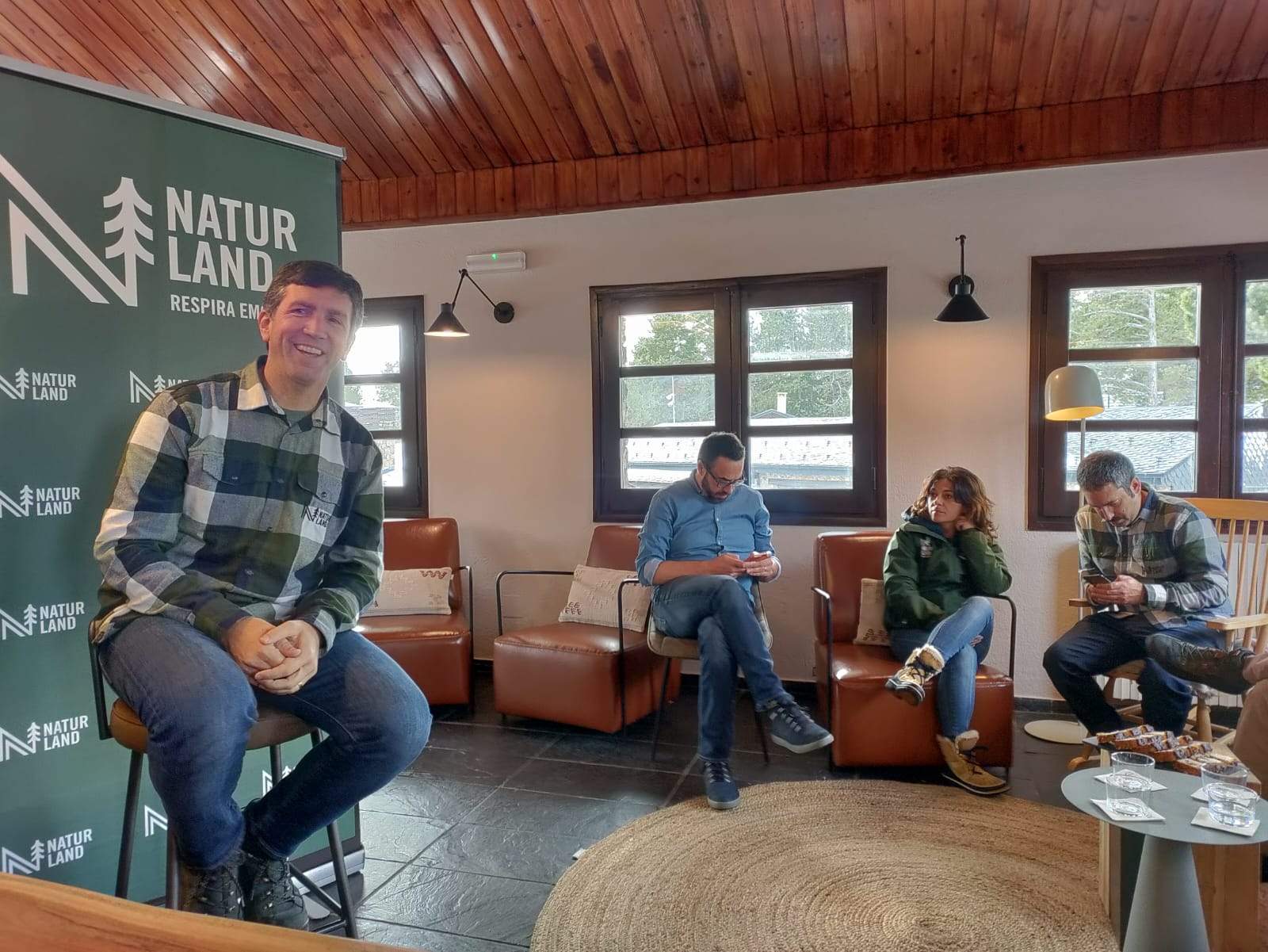 Xabier Ajona durant la presentació d'aquest dilluns.