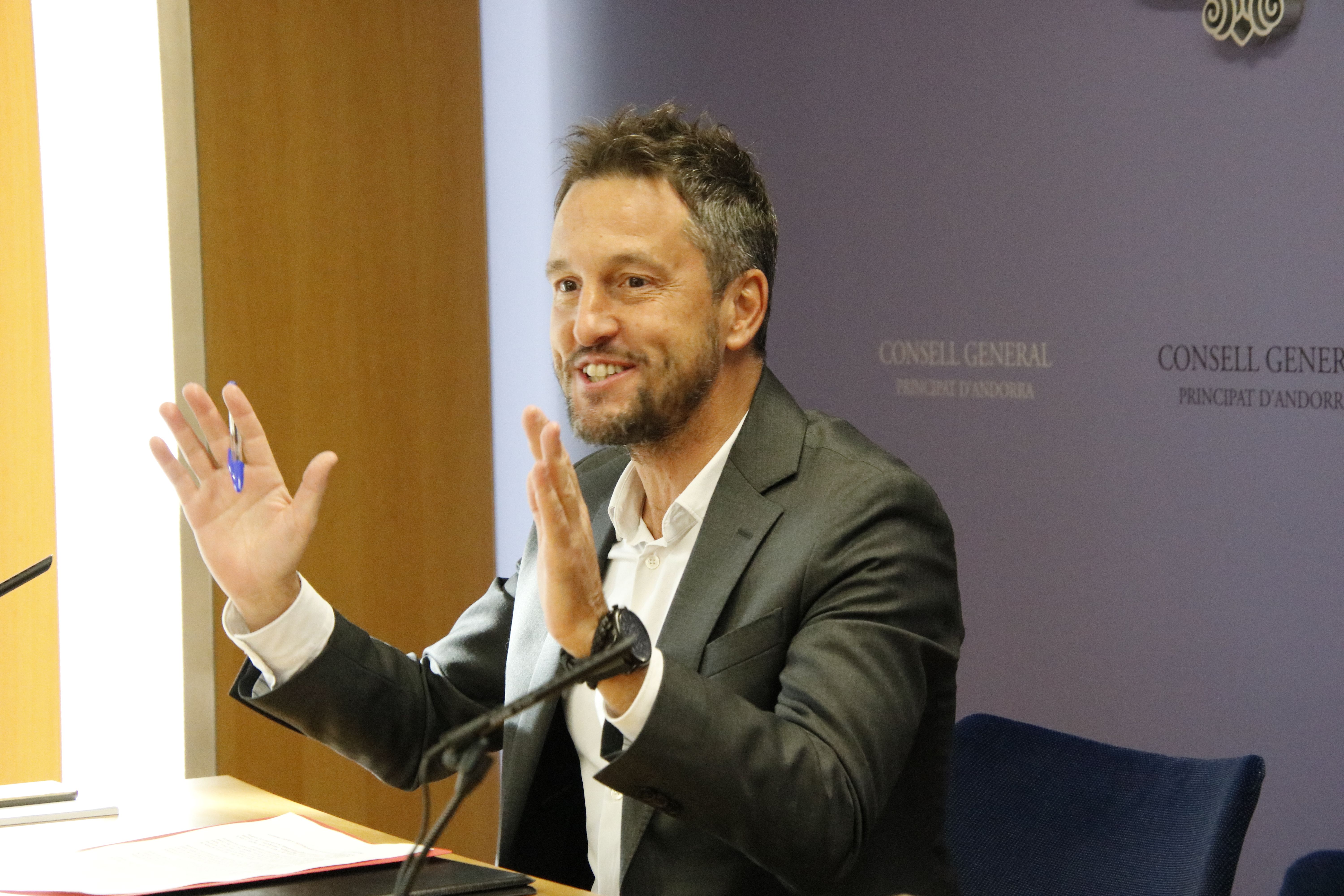 Pere López durant una compareixença.