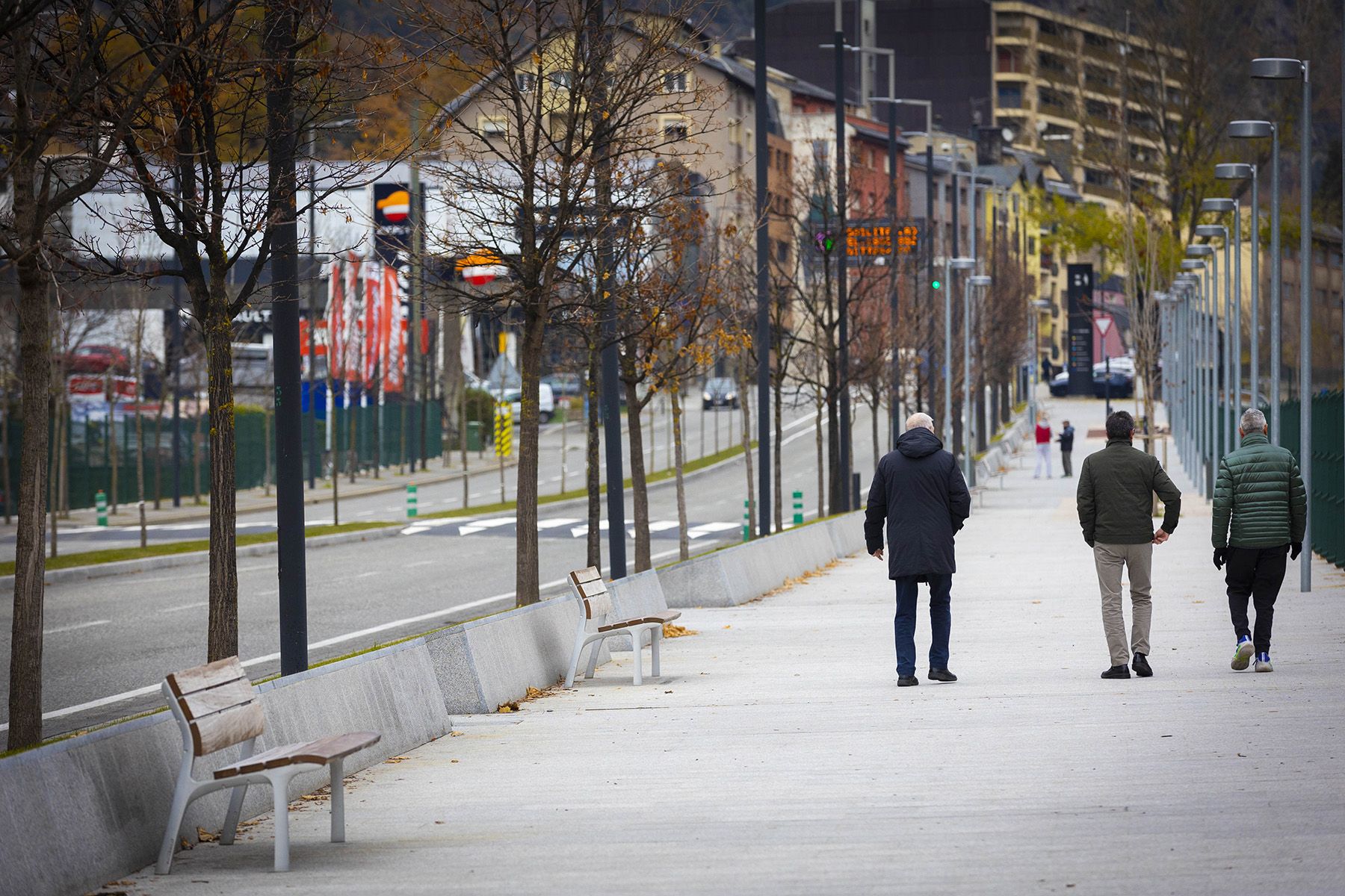 El vial esdevé un carrer més de la parròquia.