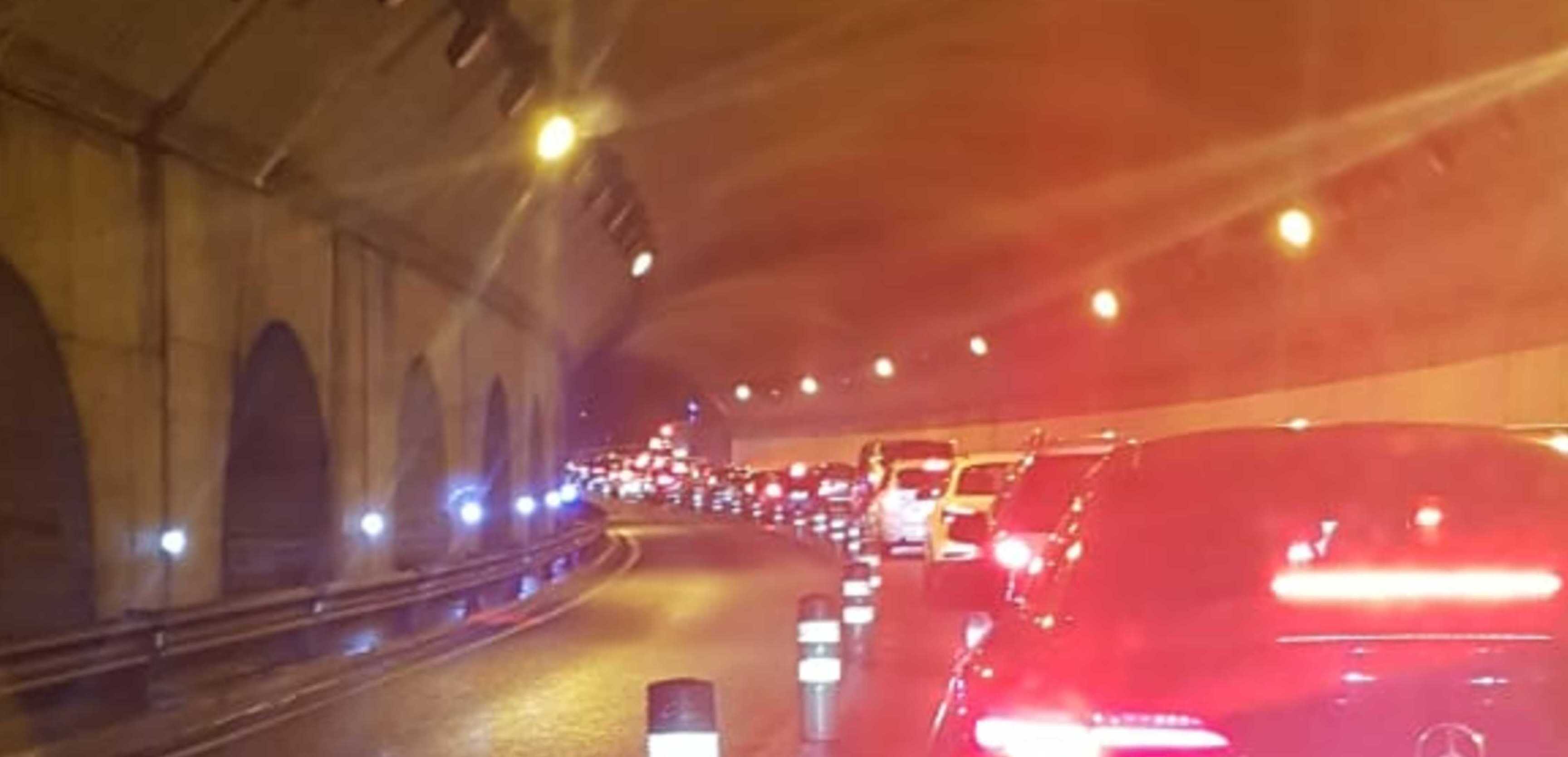 Retencions generades dins els túnels arran de l'accident.