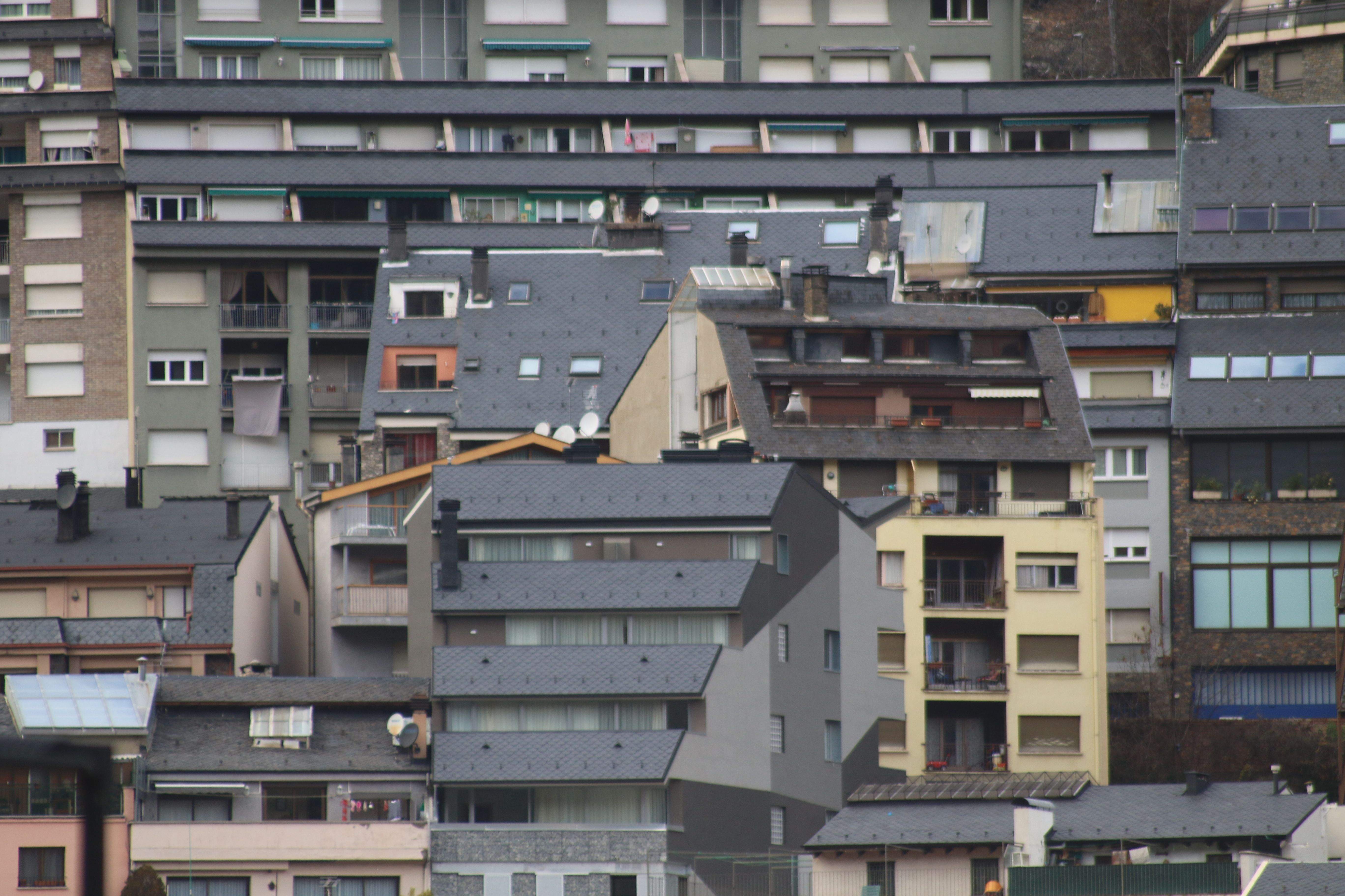 Una imatge d'edificis al centre d'Andorra la Vella.