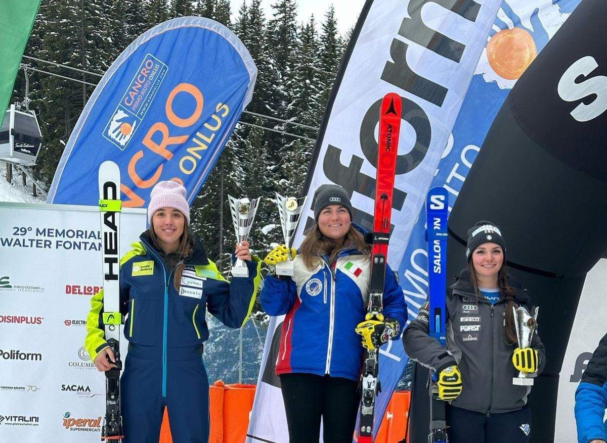 Cande Moreno (esquerra) al podi de Santa Caterina.
