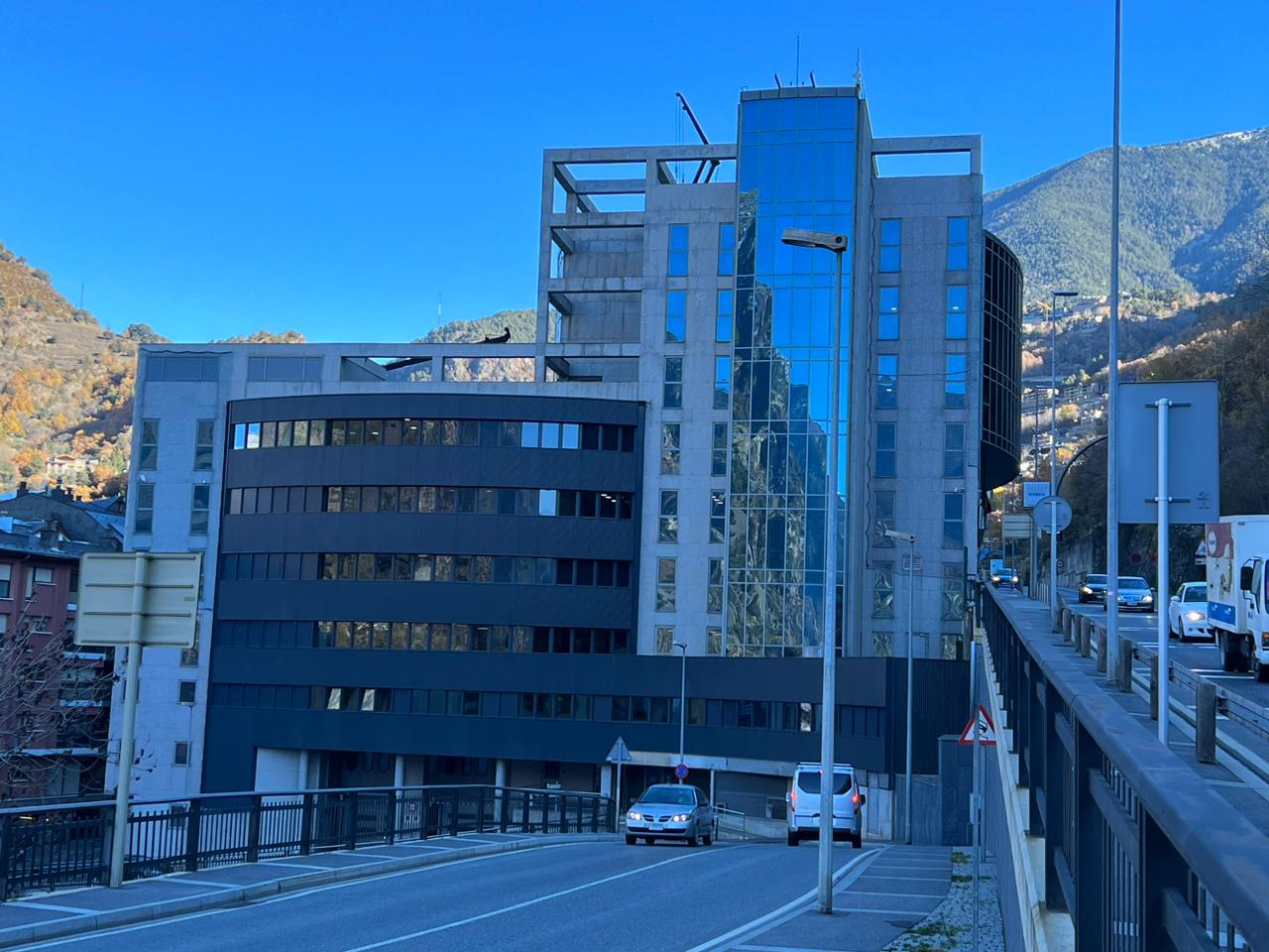 El despatx central de policia.