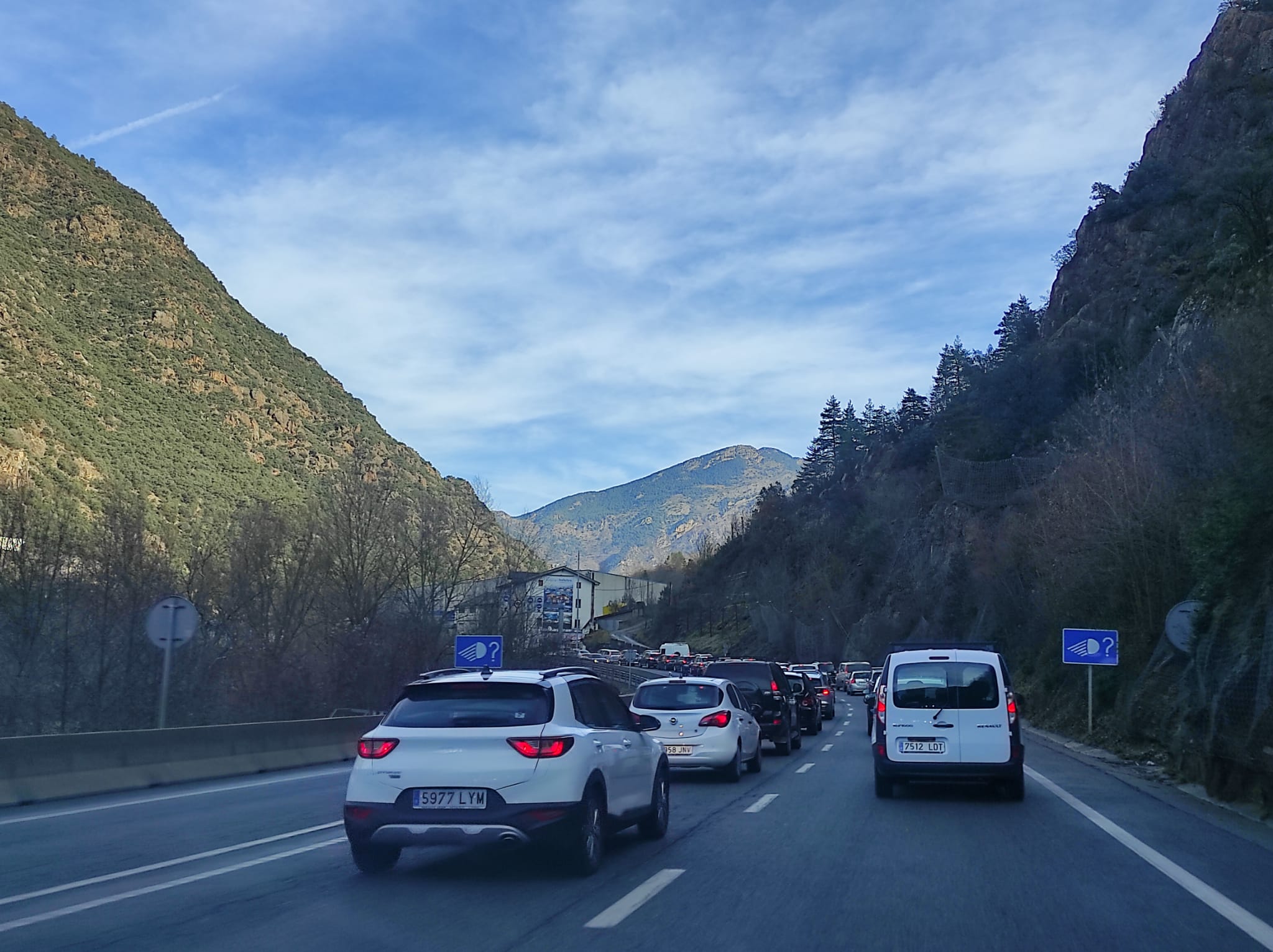 Retencions d'entrada al país.