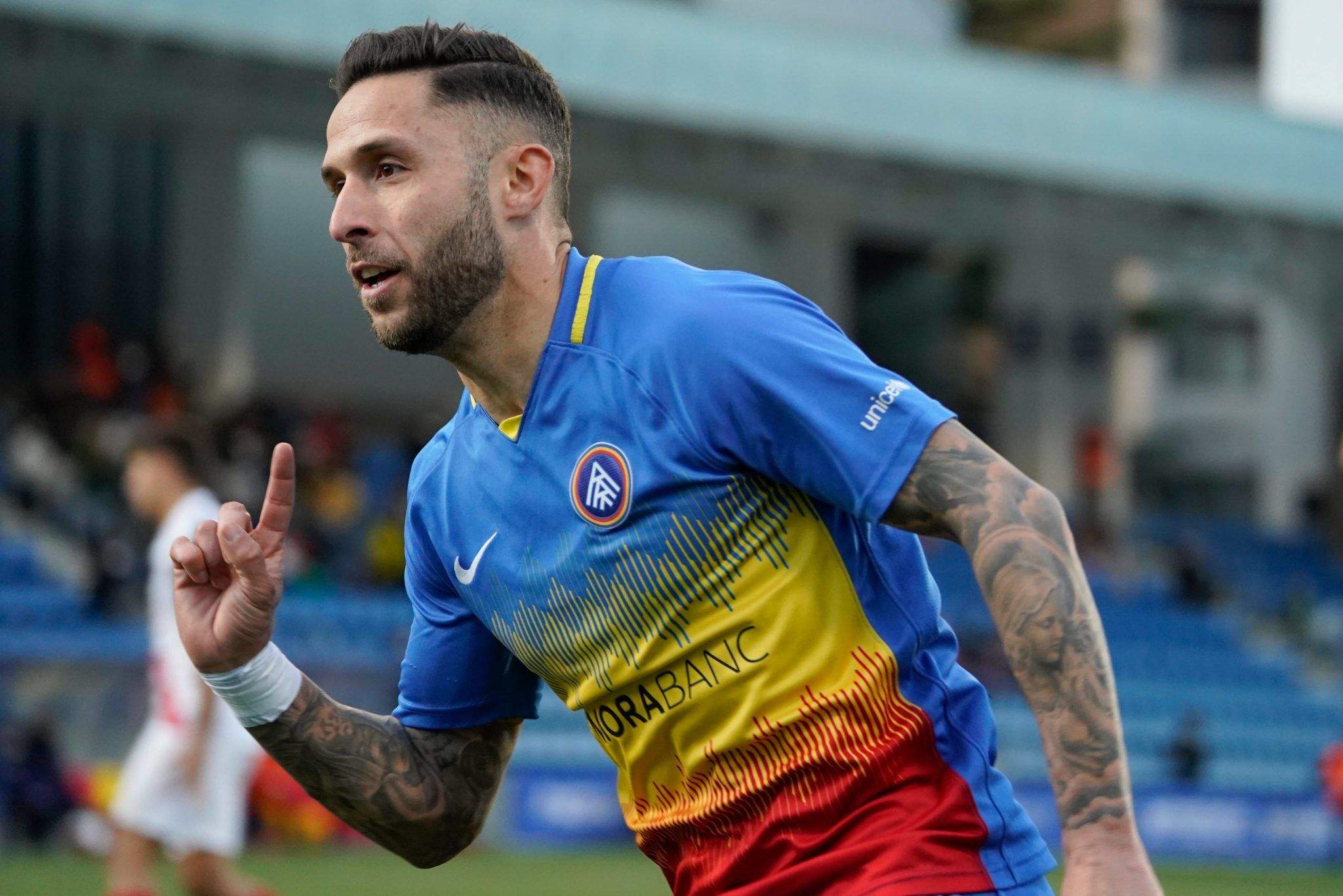 Marc Fernández celebra un gol amb l'Andorra.