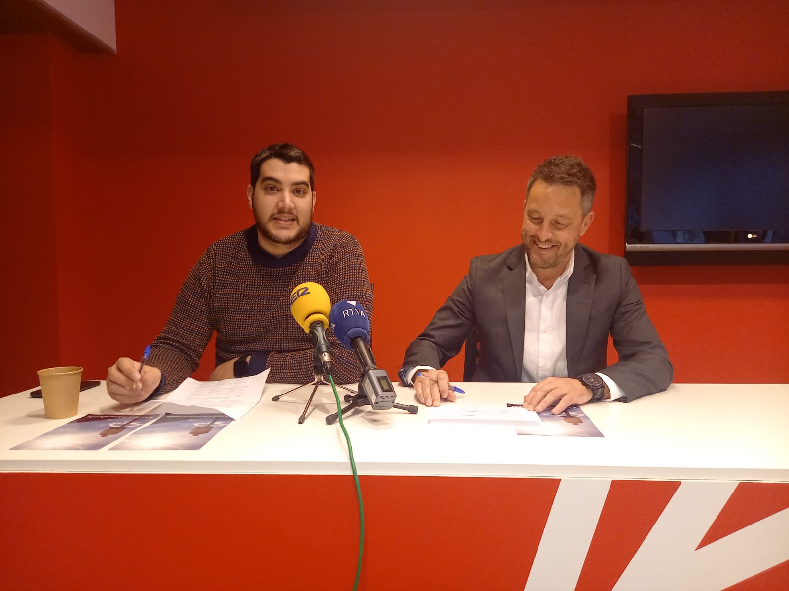 Pere Baró i Pere López durant la roda de premsa.