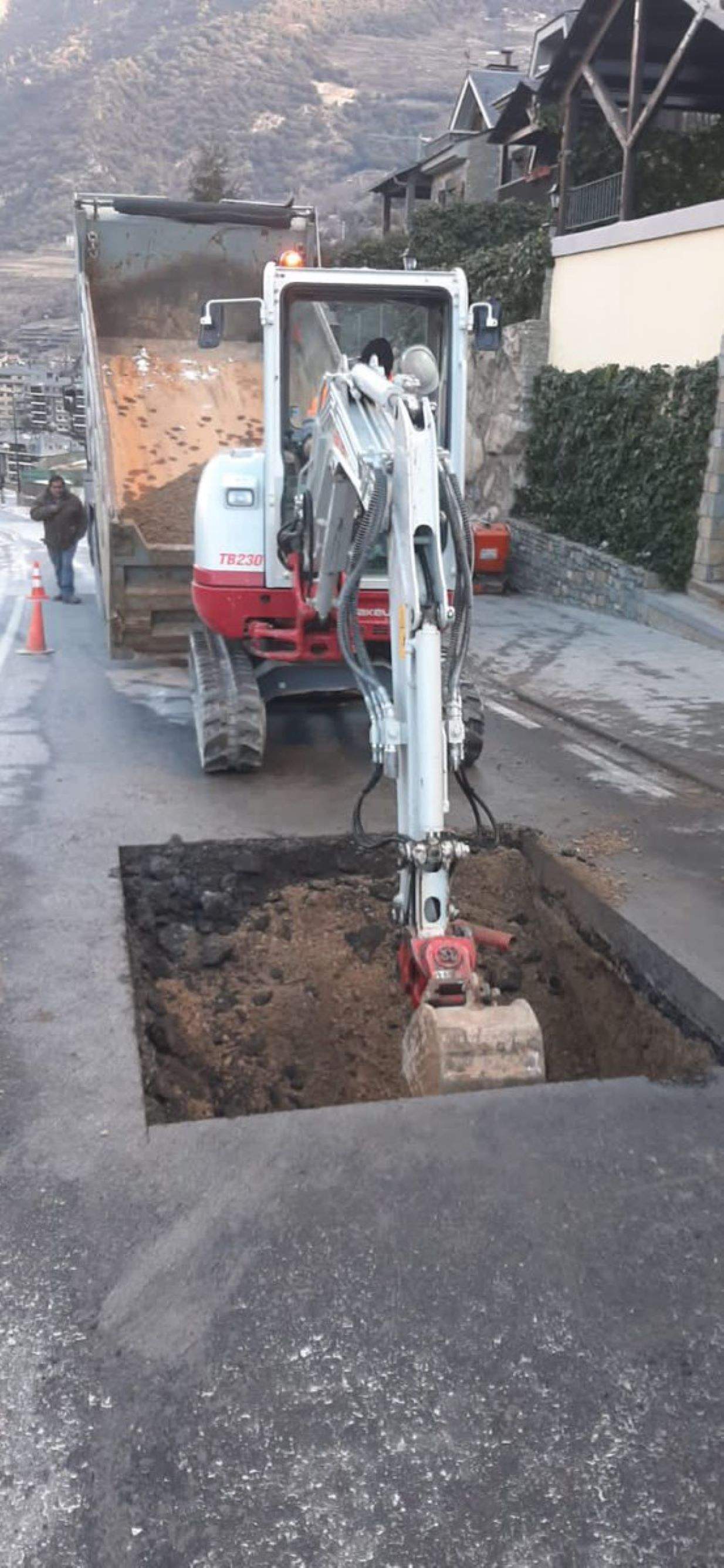 Treballs per reparar la pana.