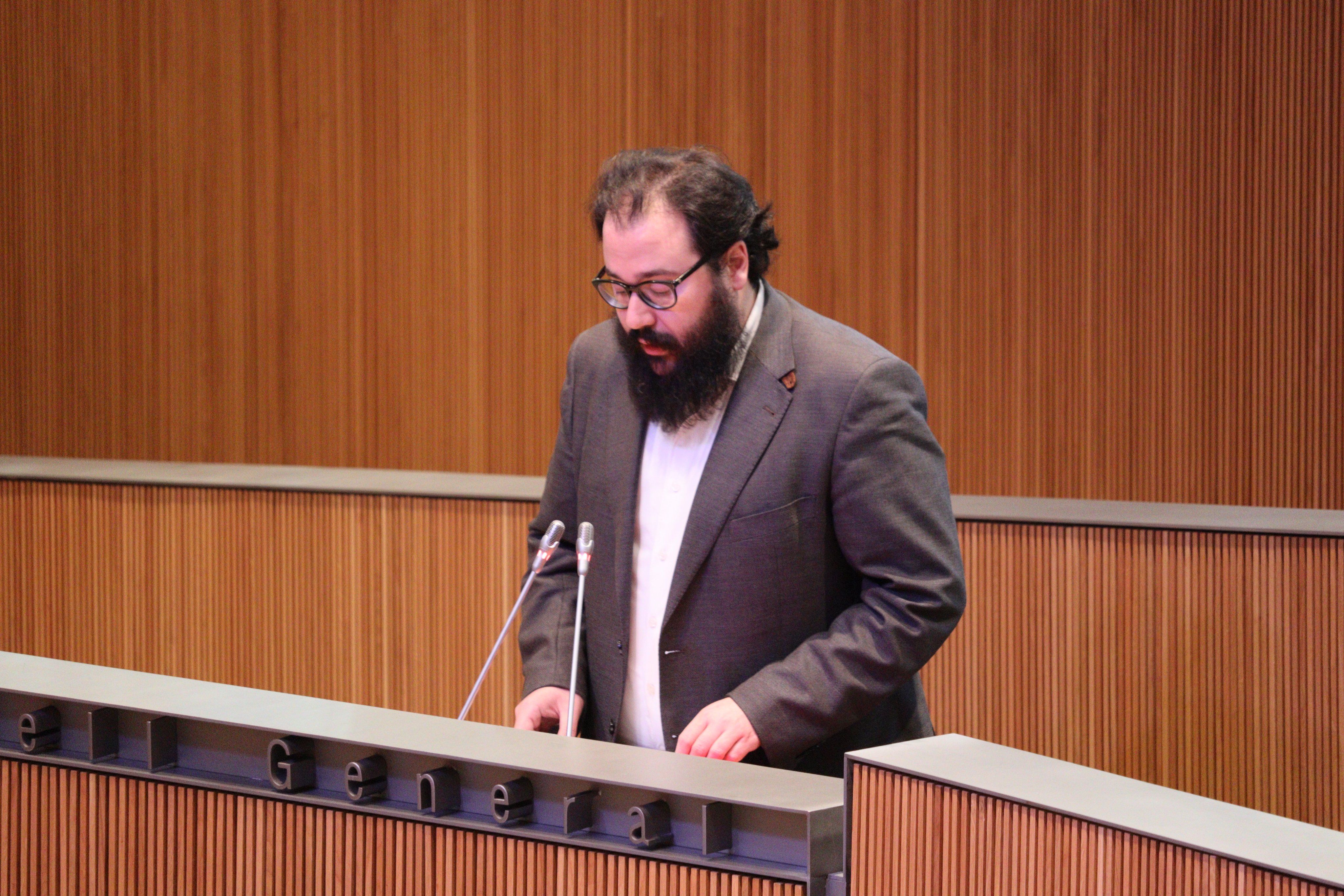 Carñes Sánchez en la defensa de la reserva d'esmena.