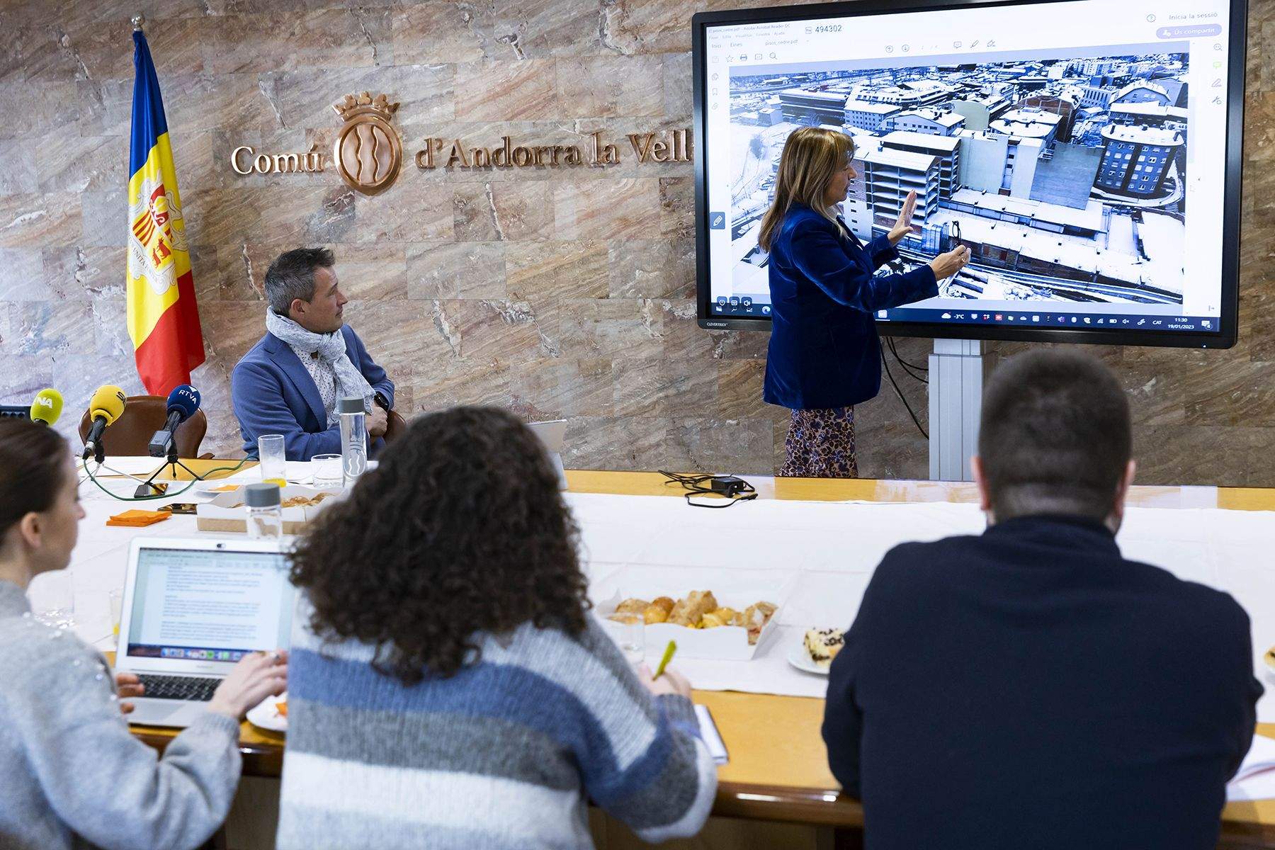 Marsol, donant explicacions a periodistes durant un acte recent.