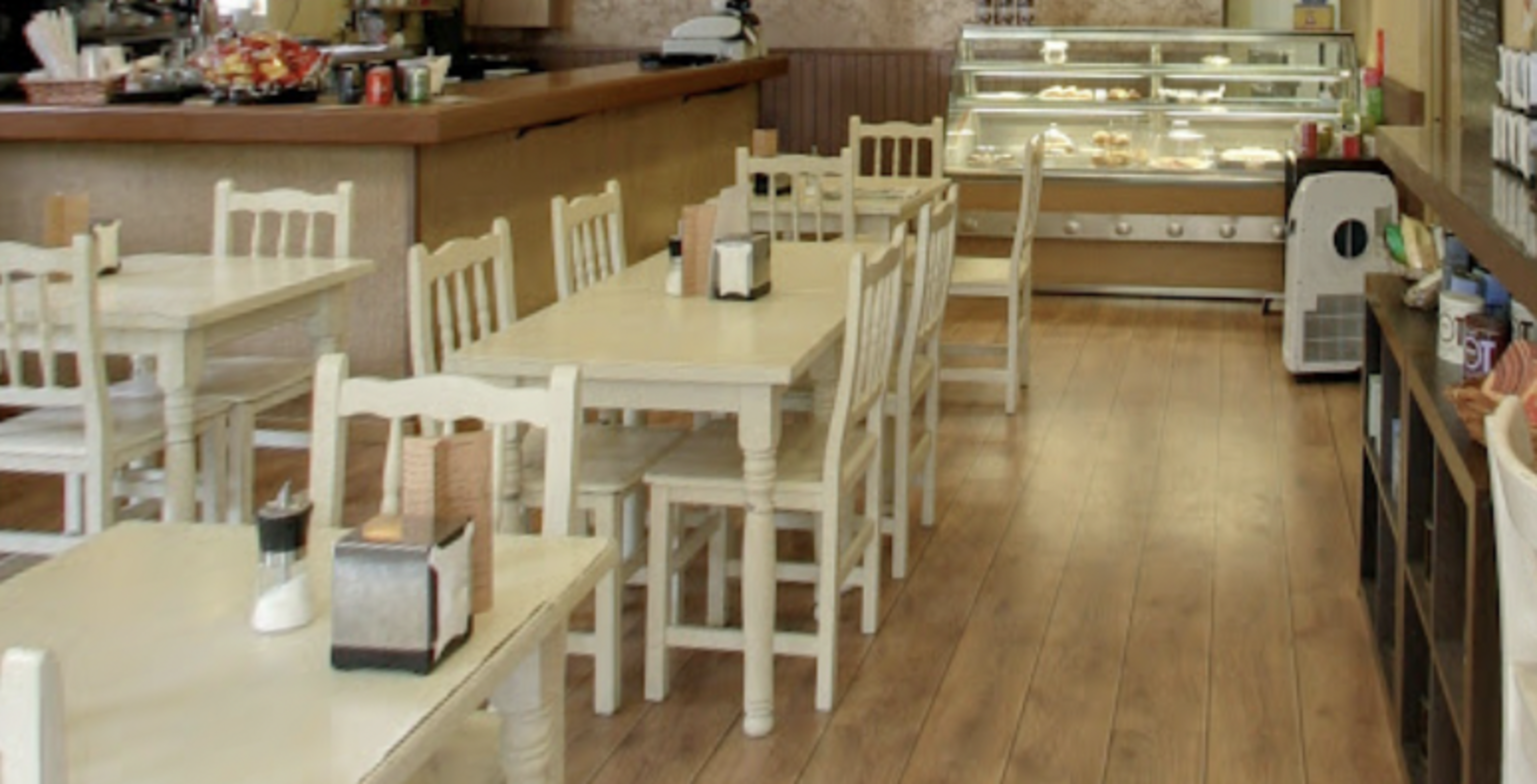 La dona va treballar una temporada en el resturant on va acabar robant.