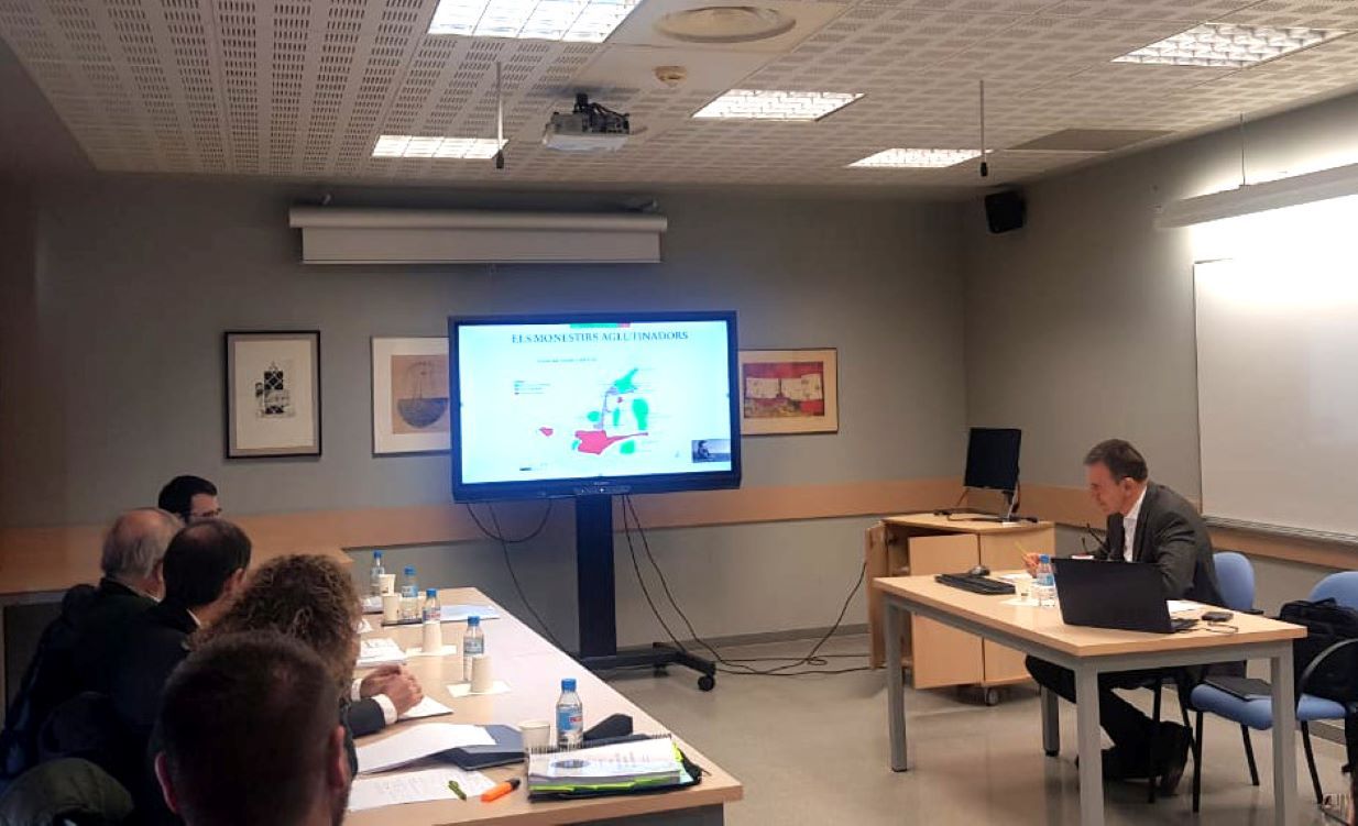 Climent Miró durant l'exposició de la seva tesi doctoral.