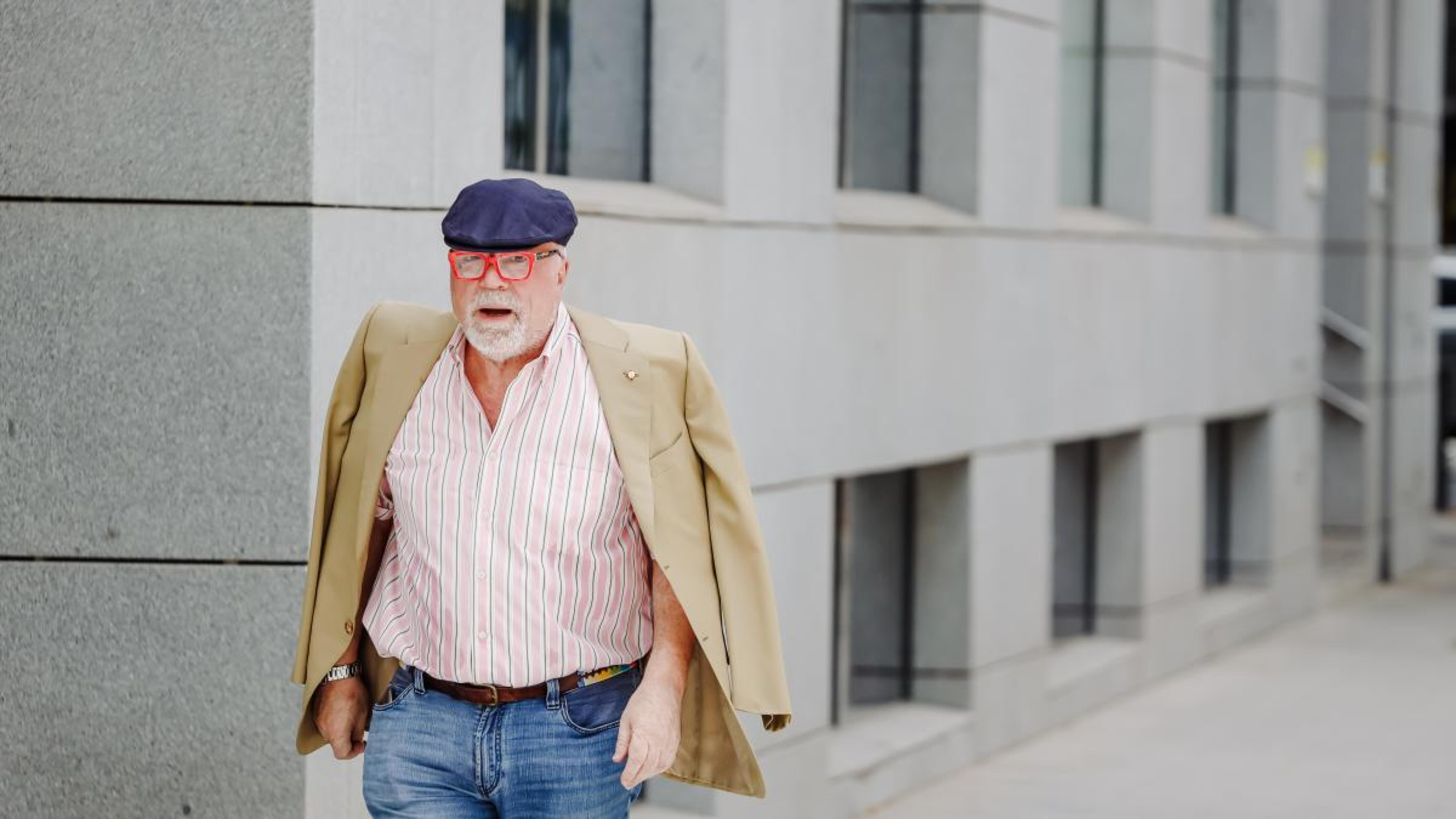 José Manuel Villarejo en les immediacions de l'Audiència nacional espanyola. José Manuel Villarejo en les immediacions de l'Audiència nacional espanyola.