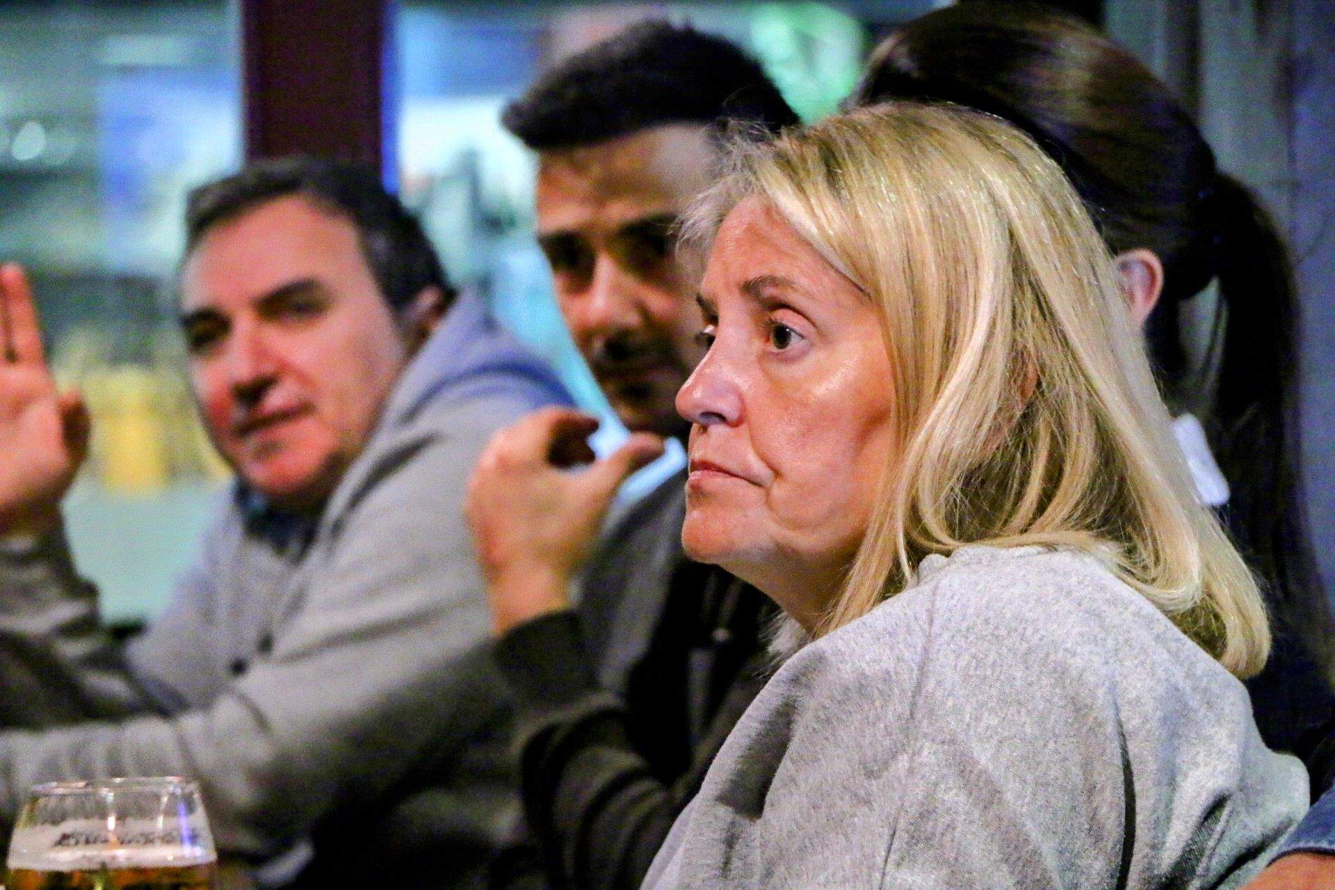 Agustina Grandvallet, en primer terme, en una reunió d'Acció a Sant Julià.