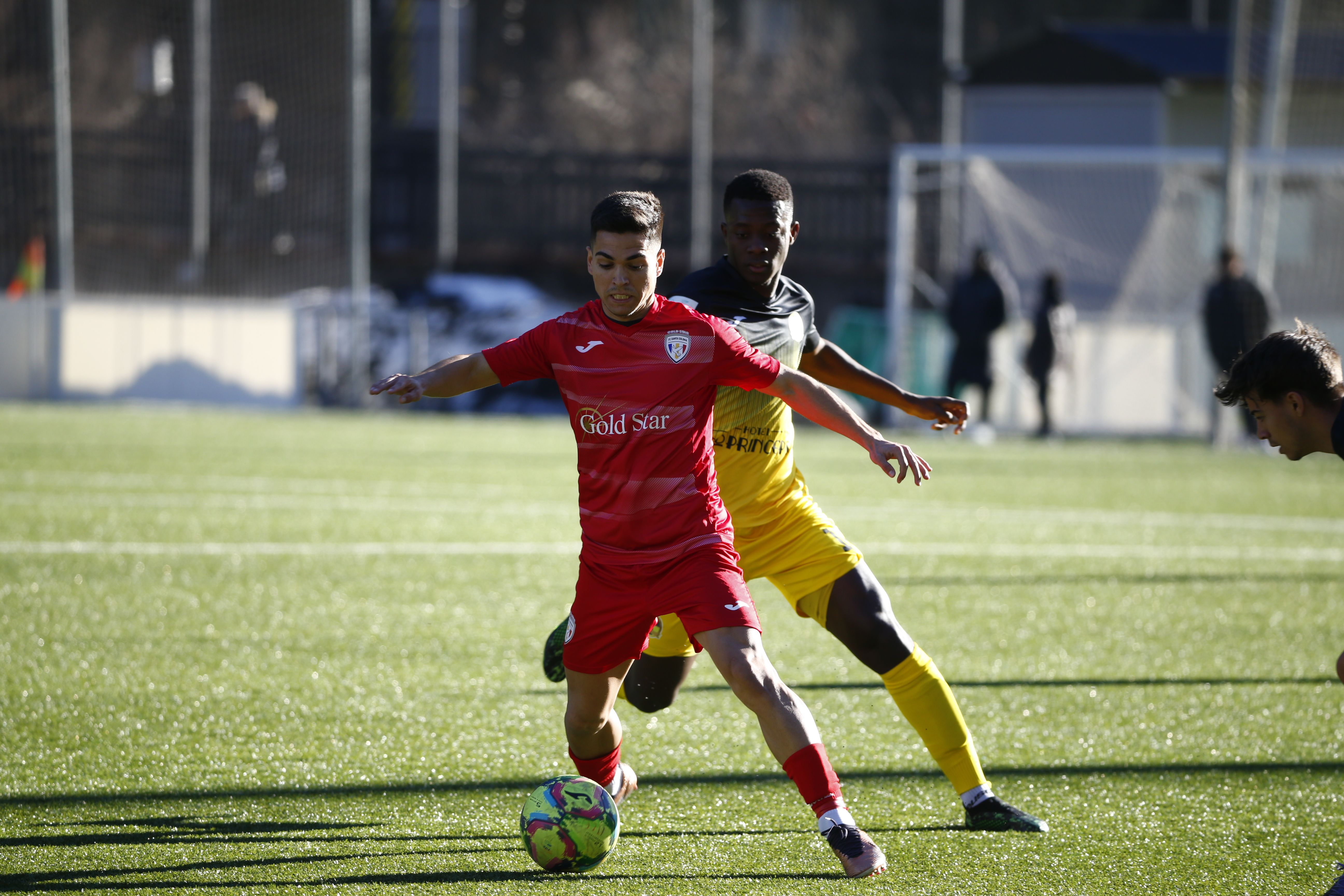 El derbi colomenc ha acabat en taules.
