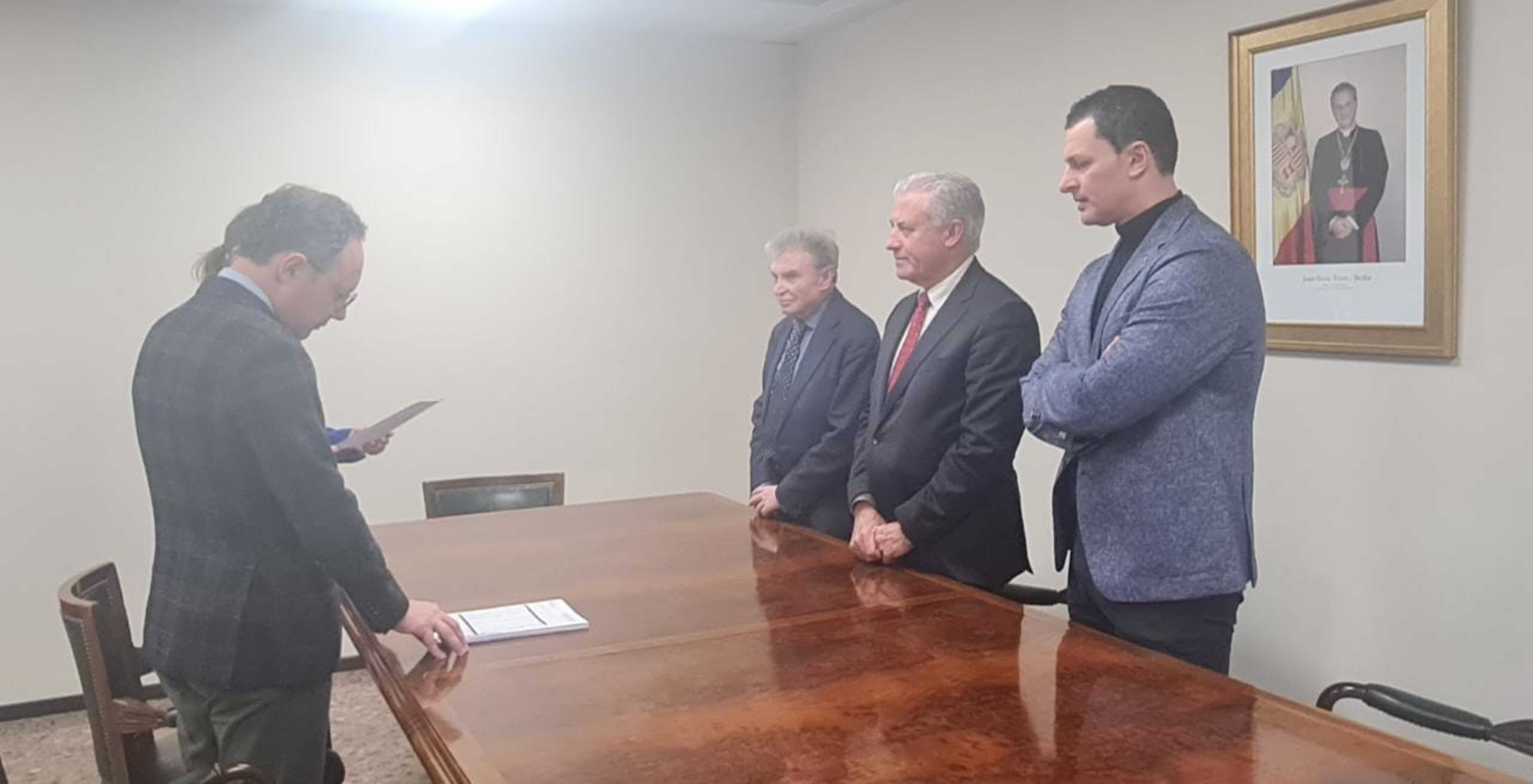 Esteve Dolsa i Jordi Gallardo han presentat la llista liderada per Josep Maria Cabanes.