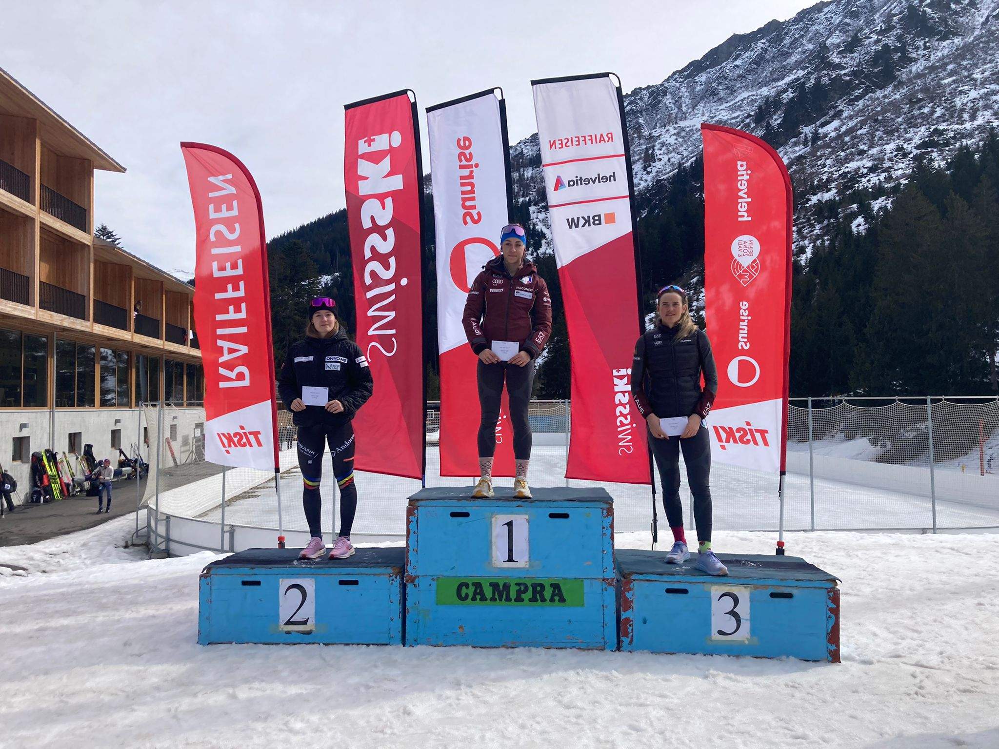 Gina del Rio al podi.