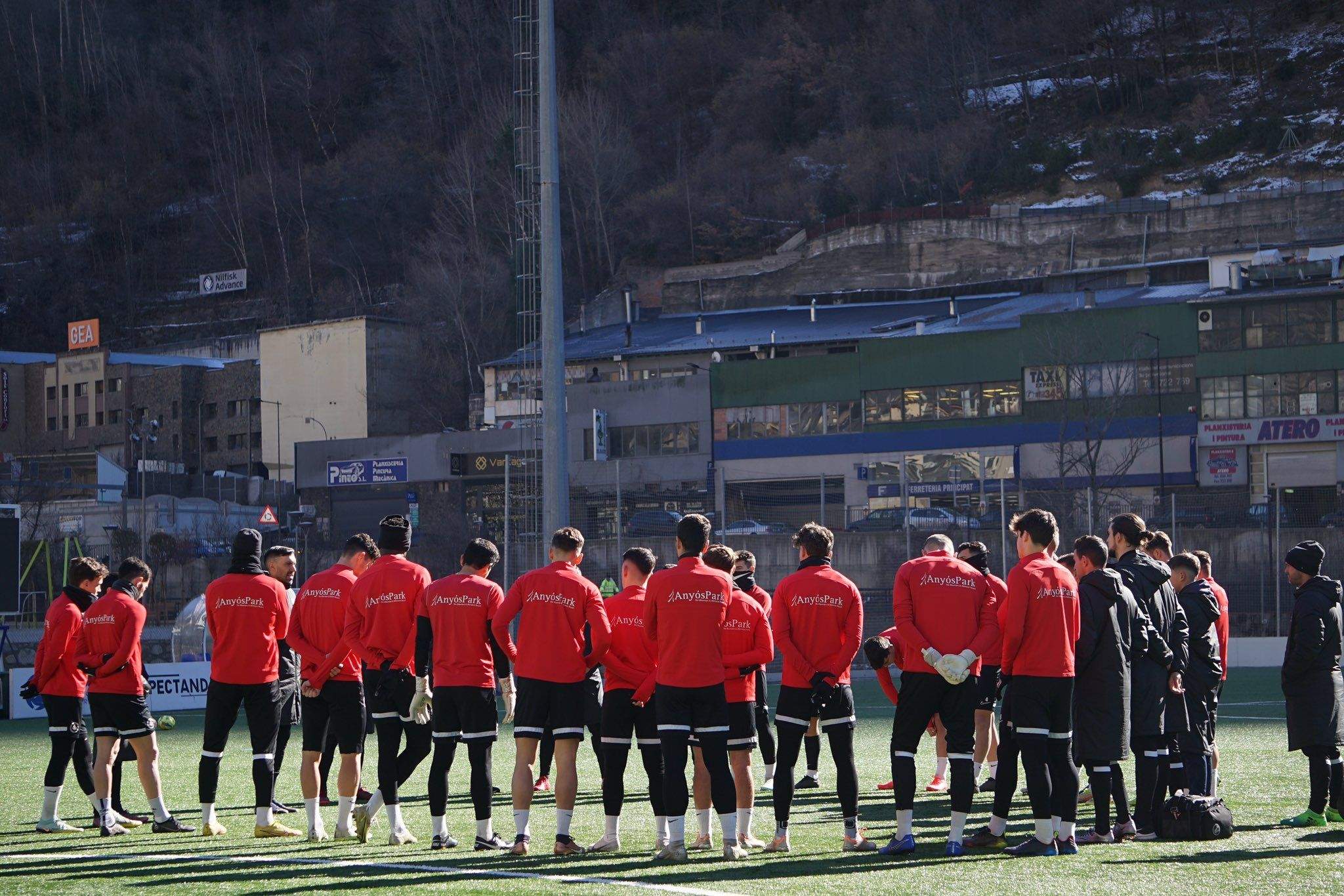 La plantilla de l'FC Andorra en un dels entrenaments d'aquesta setmana.