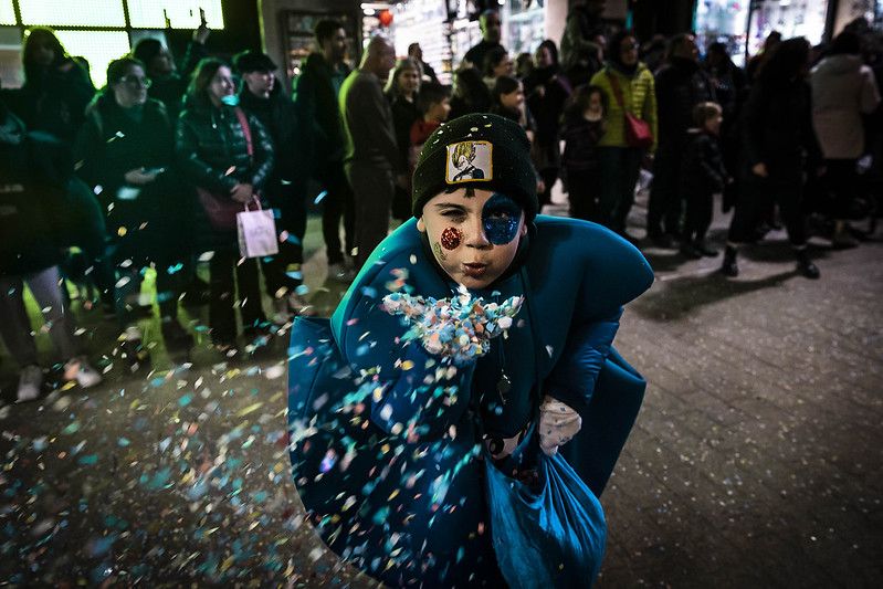 Un nen participant de la rua.