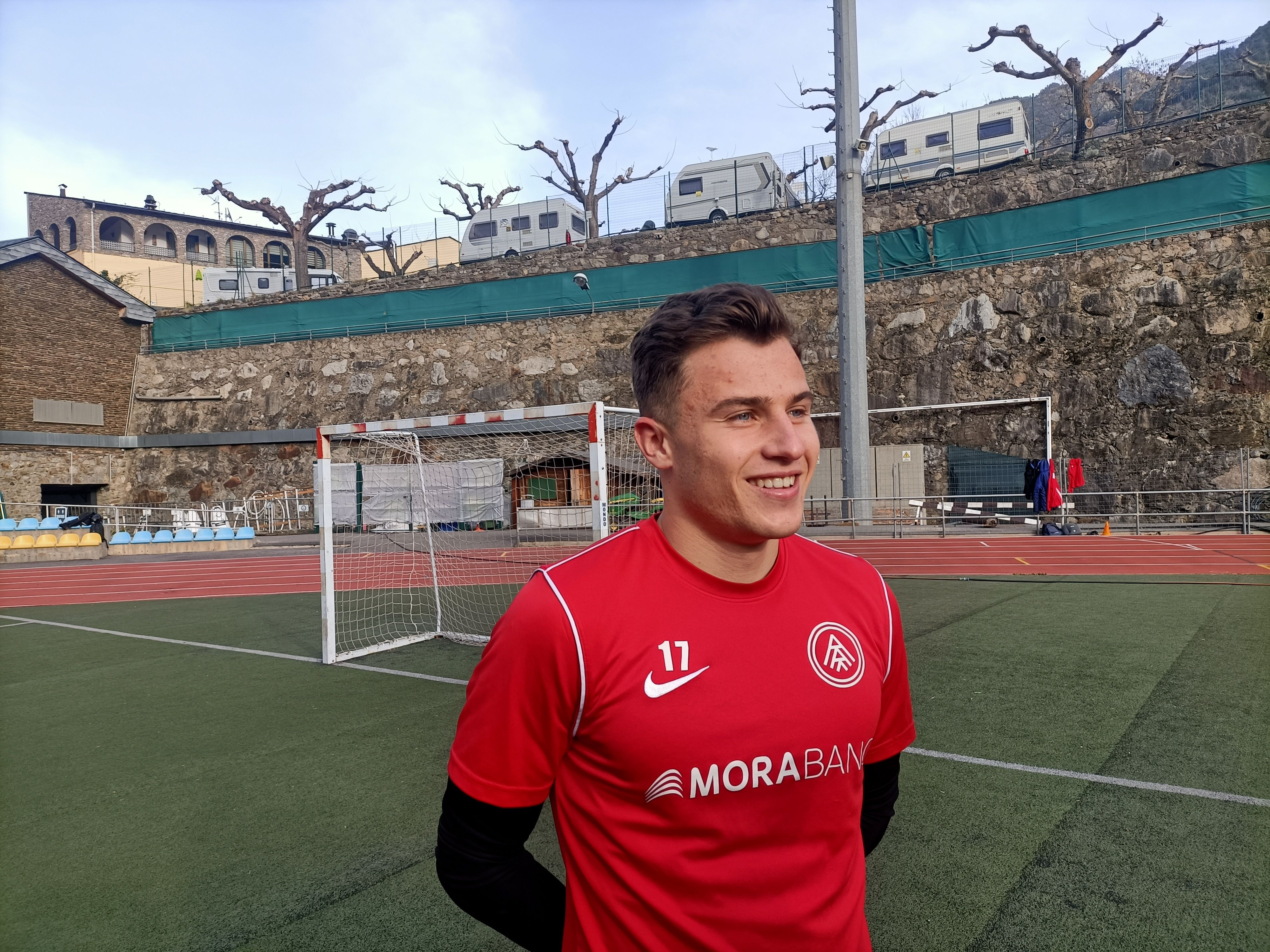 Germán Valera atenent als mitjans de comunicació