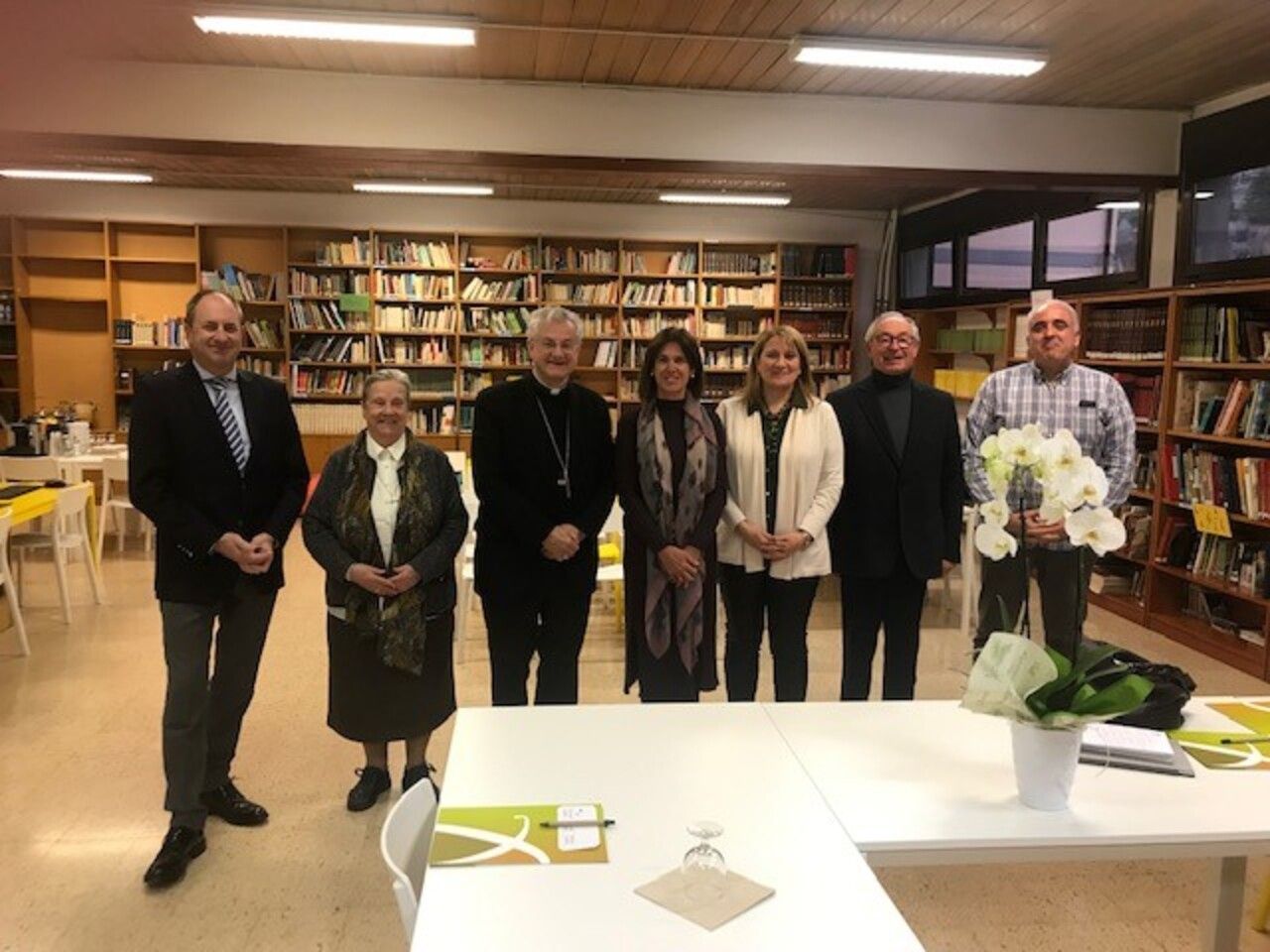 Els membres del patronat del Sant Ermengol amb Vilarrubla al centre.