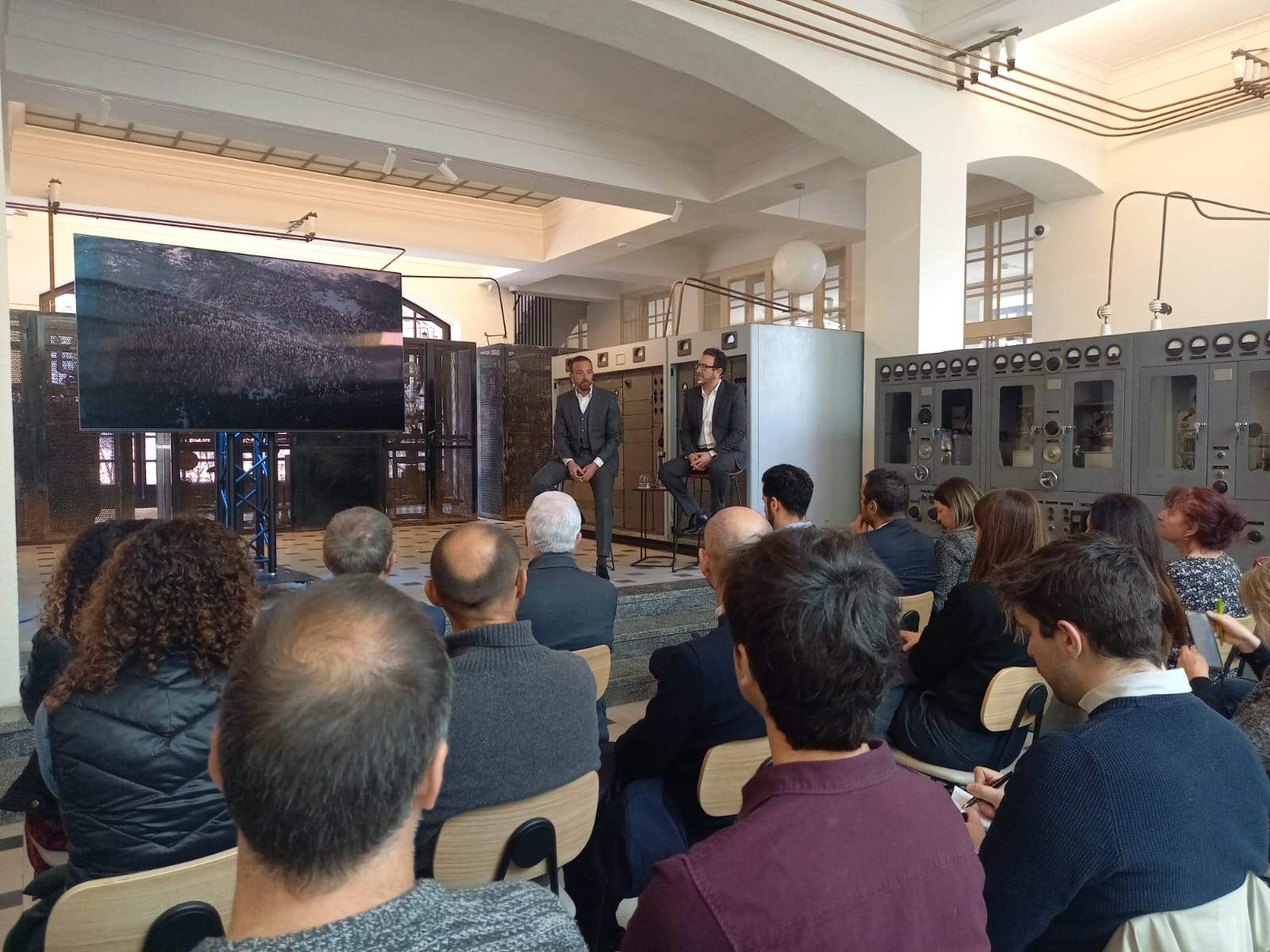 Torres i Budzaku han fet la presentació del projecte i dels establiments seleccionats.