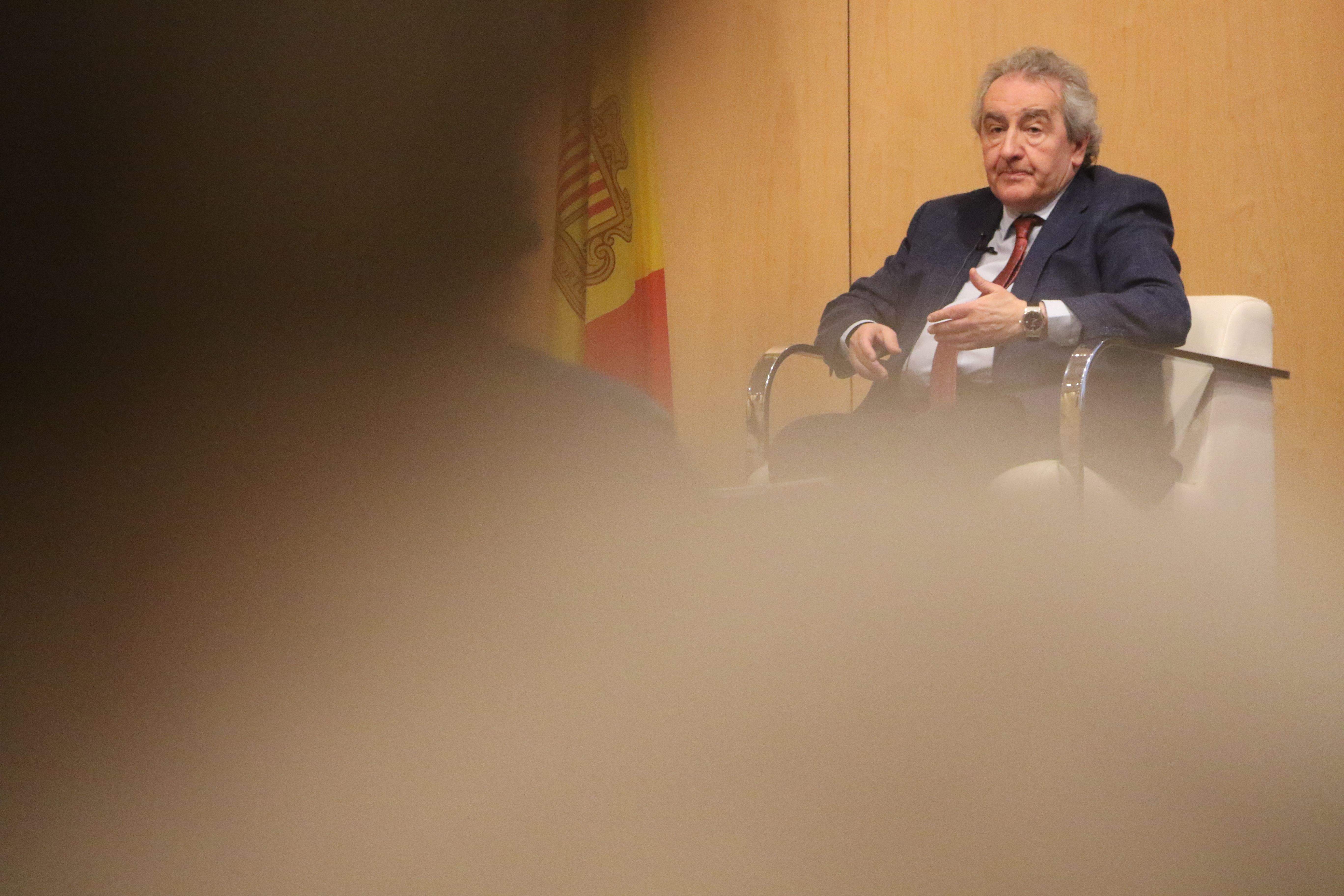 Jaume Bartumeu durant la seva exposició al Centre de Congressos.