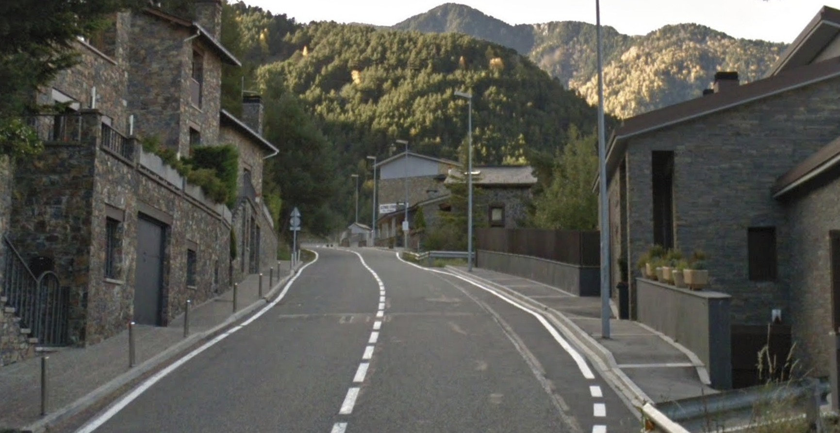 Una imatge de la carretera d'Engolasters.