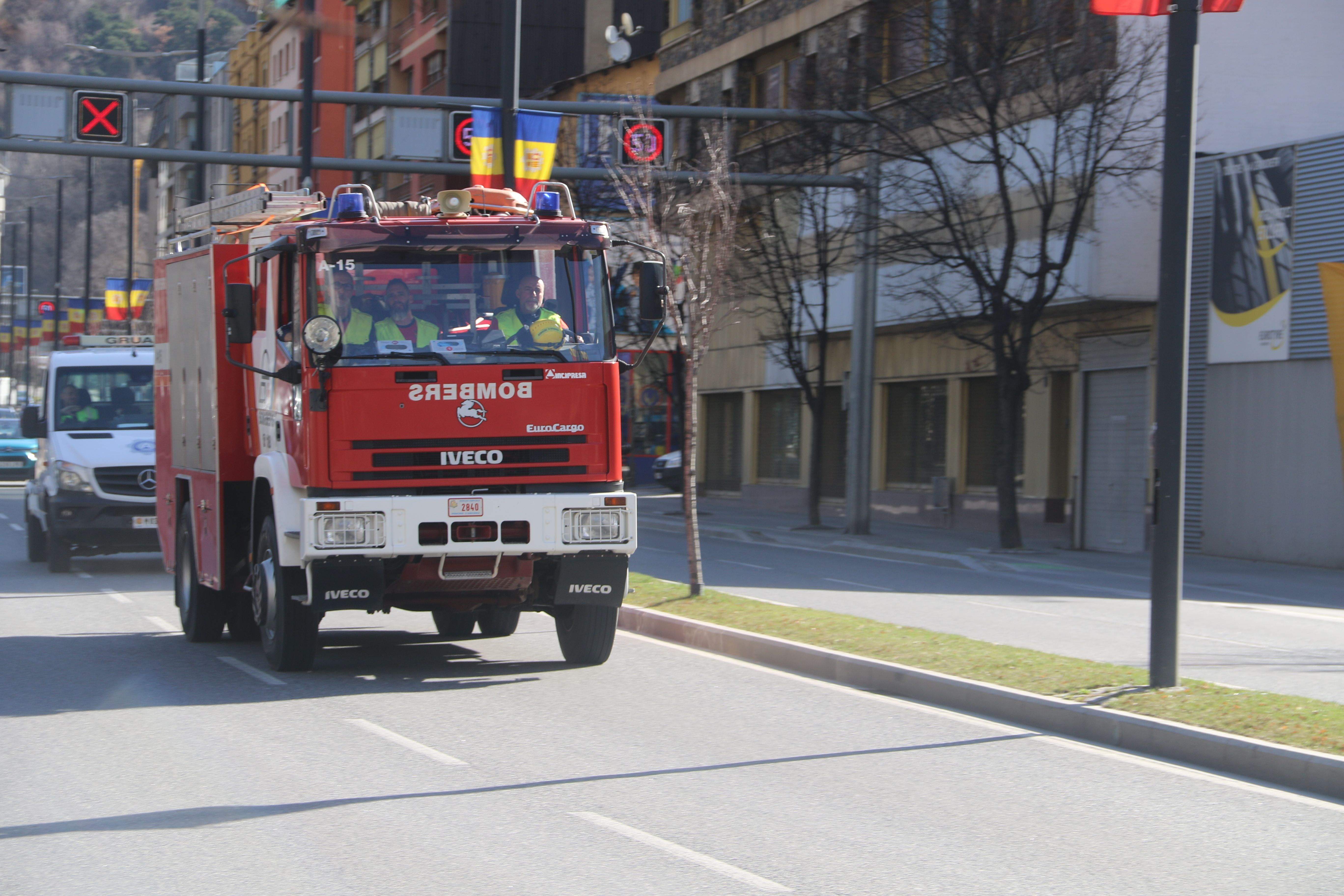 Un camió de bombers