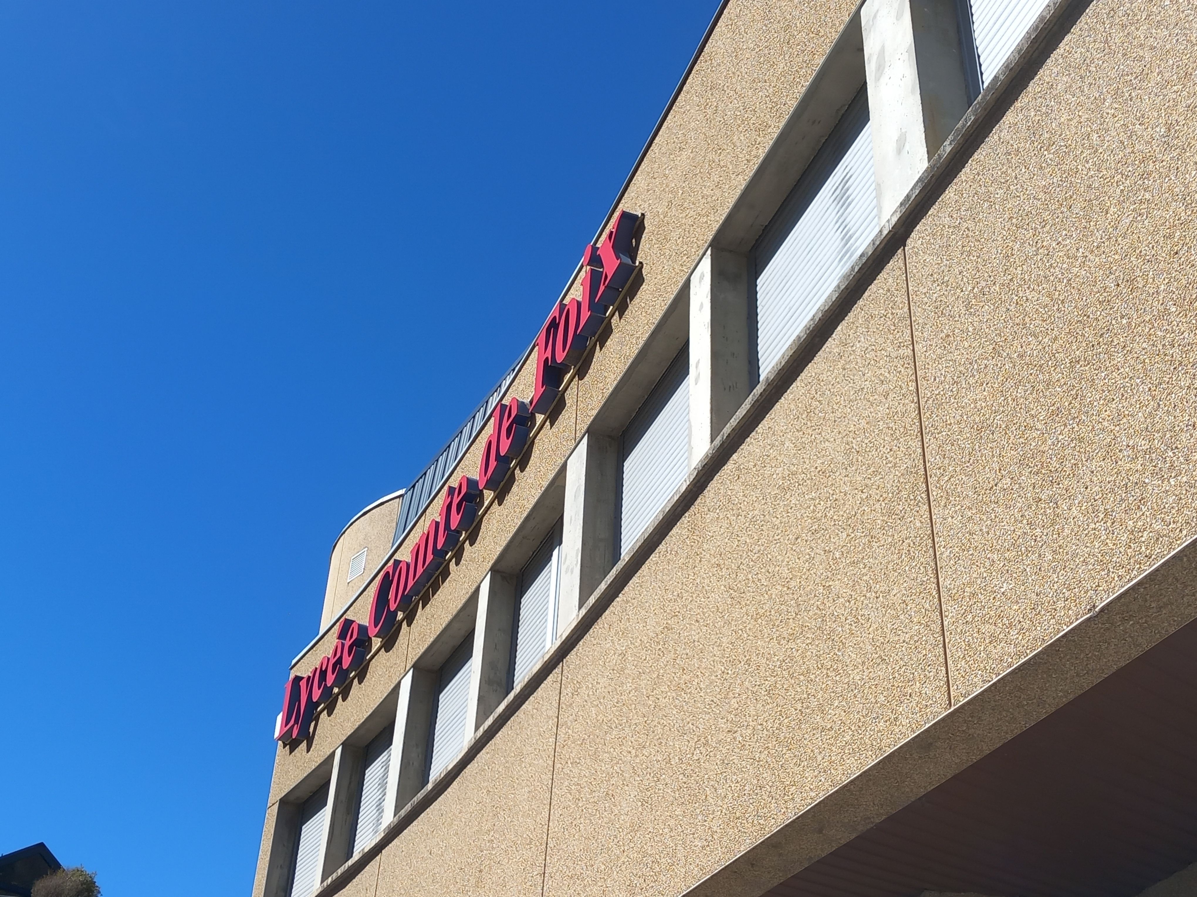 Una imatge de la façana del Lycée.