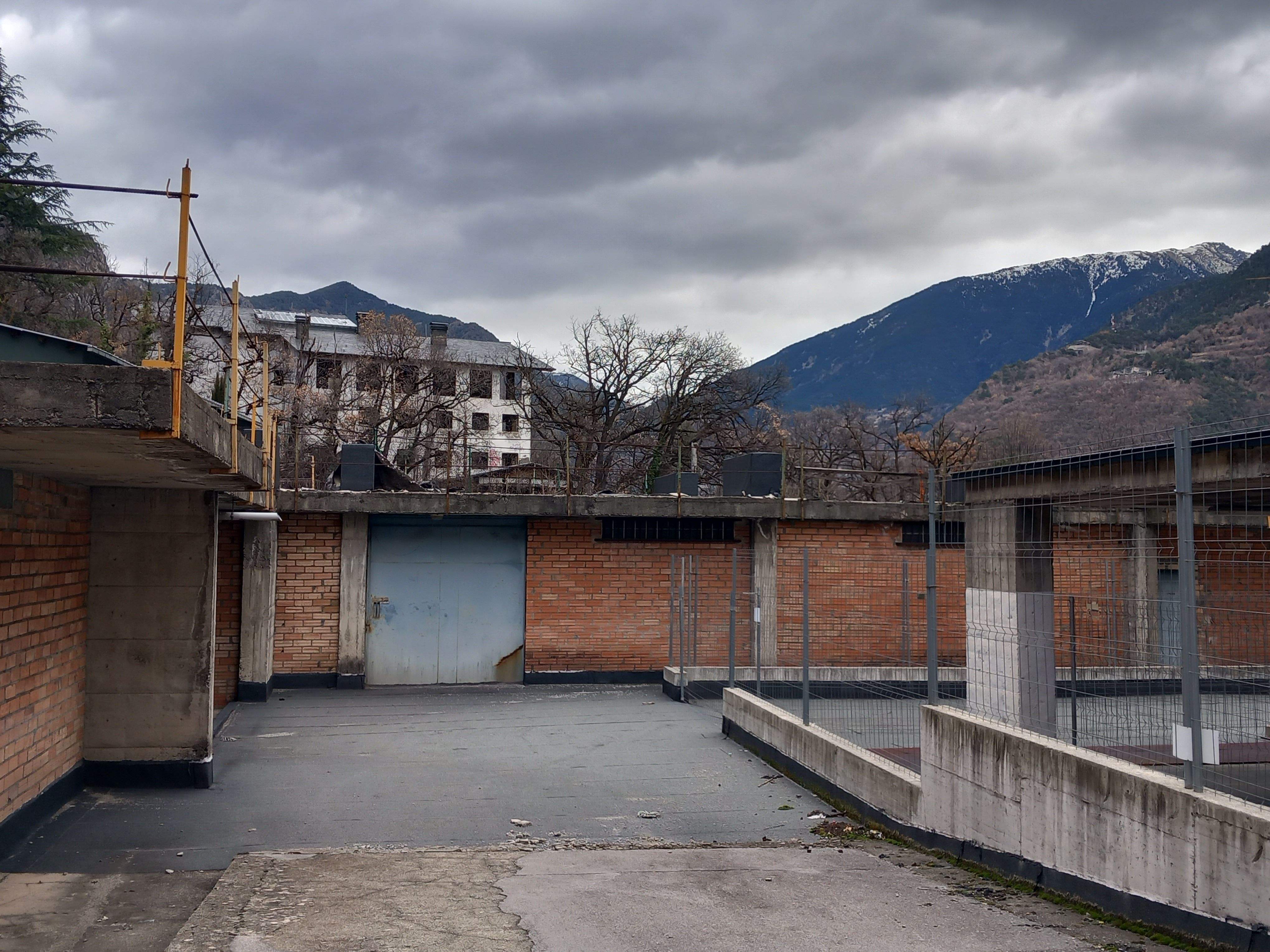 Zona on s'han de construir els pisos de lloguer assequible del Cedre.