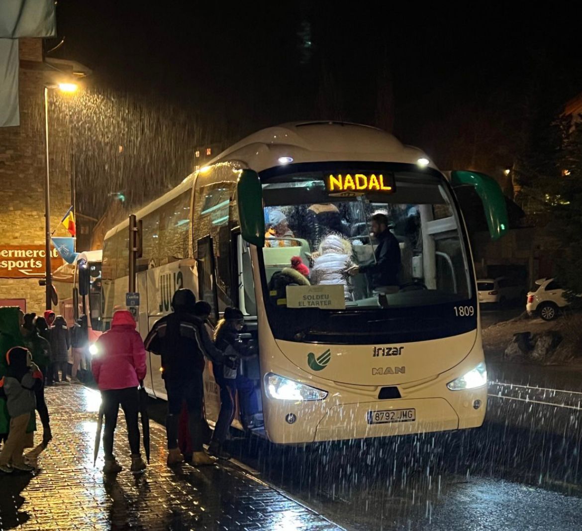 Un dels vehicles que operava aquest dilluns a la zona de Canillo.