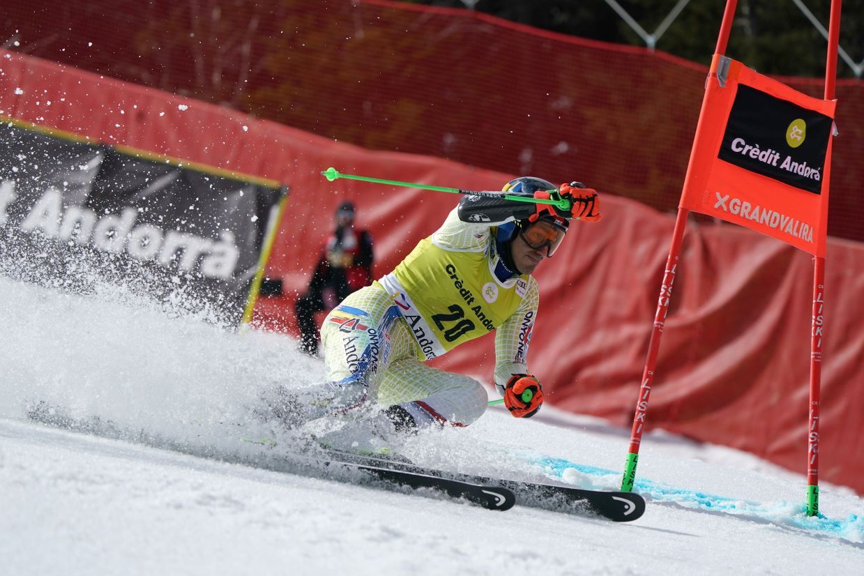 Joan Verdú durant el seu descens a la segona mànega.