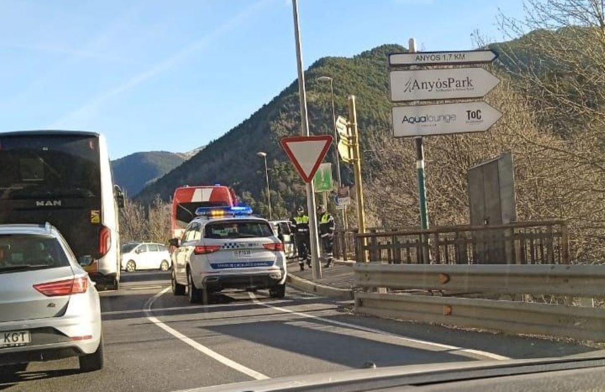 Retencions a la rotonda d'Anyós en sentit nord.