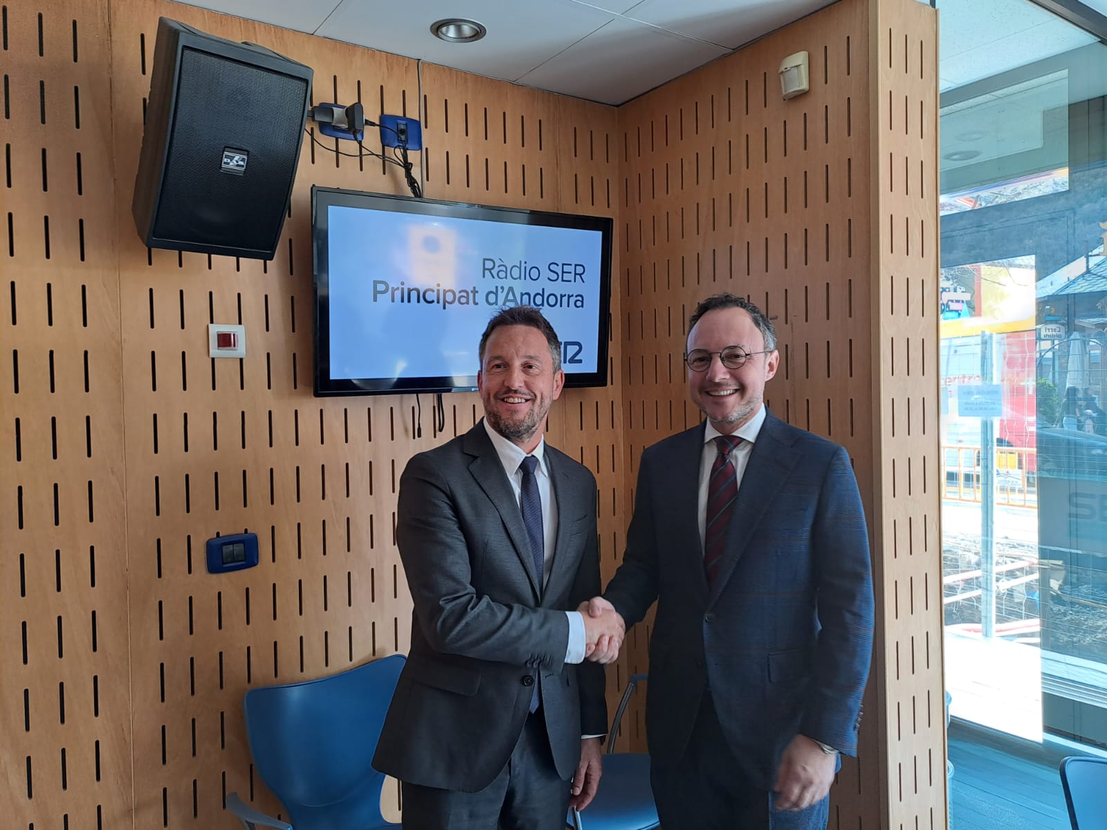 Pere López i Xavier Espot als estudis de la Cadena SER