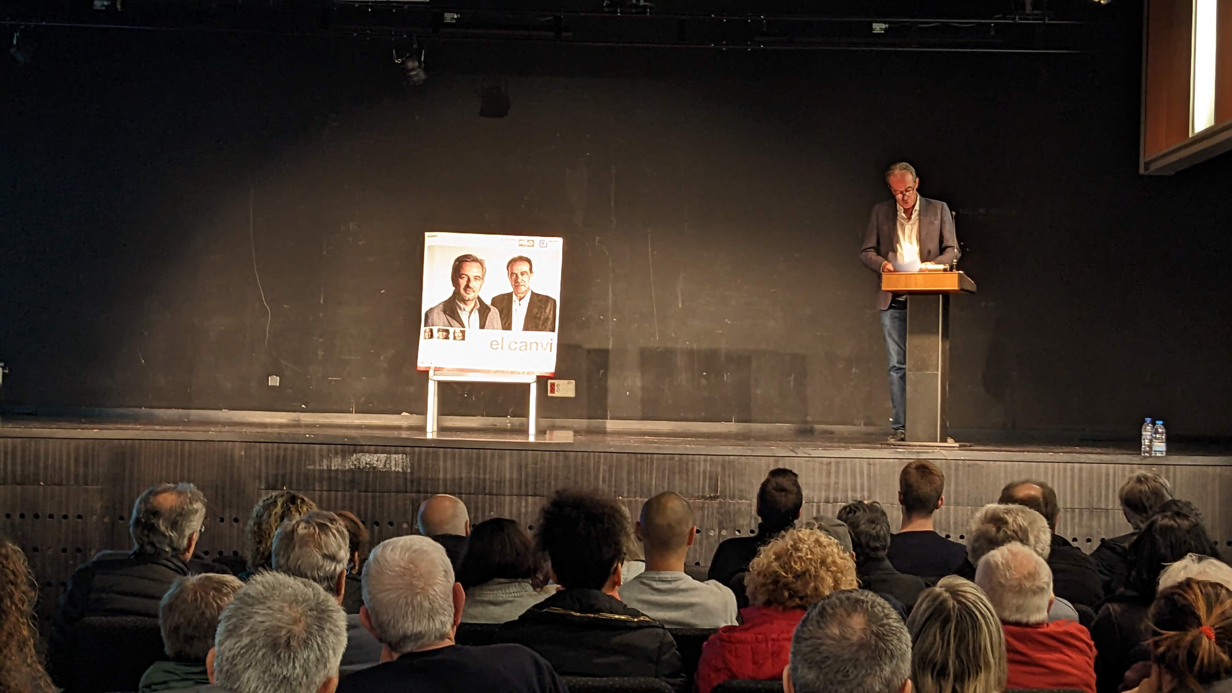 Pere Mas, candidat de PS + X'Ordino a la reunió de poble