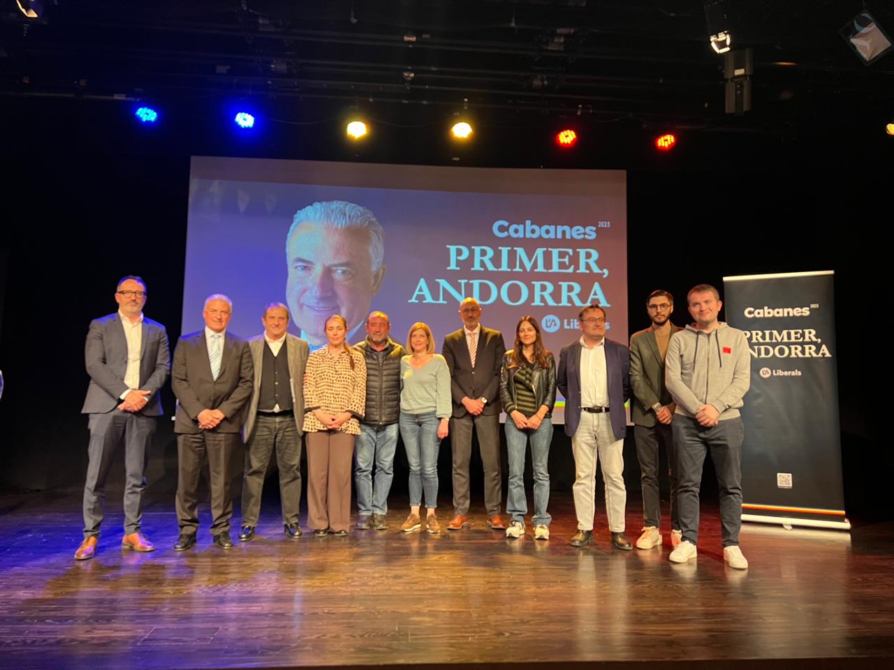 Els membres de Liberals a dalt de l'escenari de les Fontetes.