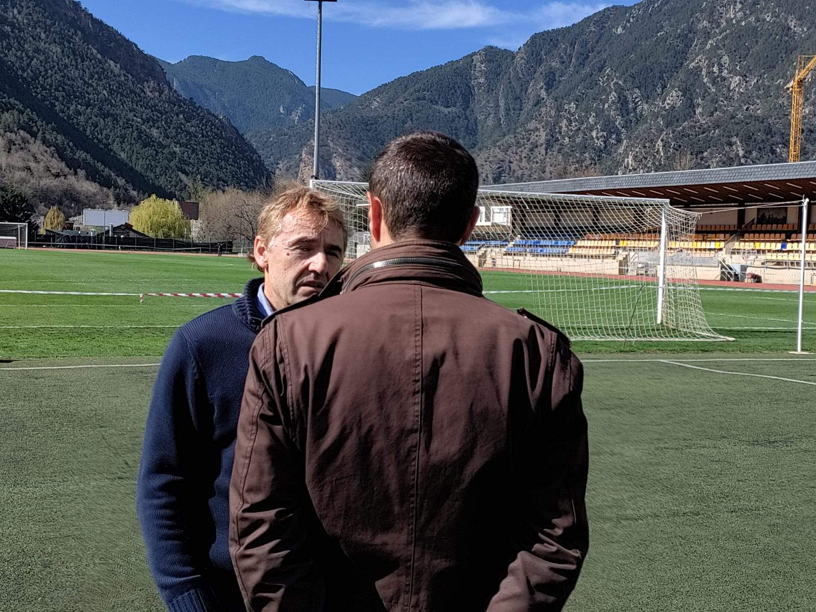 Els candidats liberals, Xavi de la Rosa i Marc Galabert aquest dijous a l'Estadi Comunal d'Andorra la Vella.