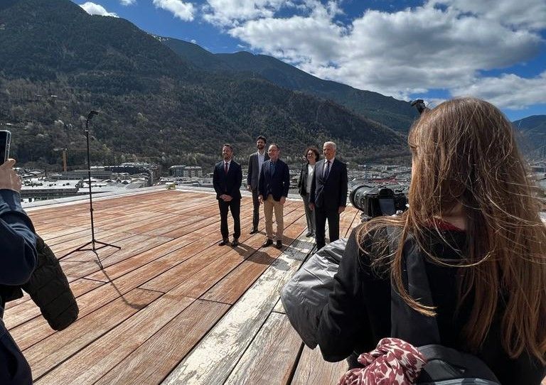 L'equip de mèdia de l'Altaveu s'ha encarregat de fer el vídeo del 'making of' L'equip de mèdia de l'Altaveu s'ha encarregat de fer el vídeo del 'making of'