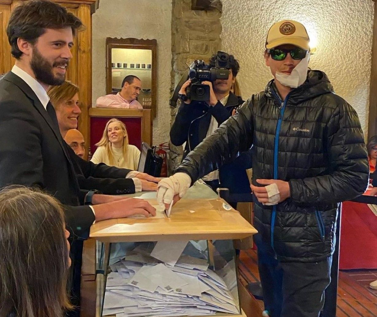 Pol Bartolomé vota a Sant Julià de Lòria aquest diumenge a la tarda.