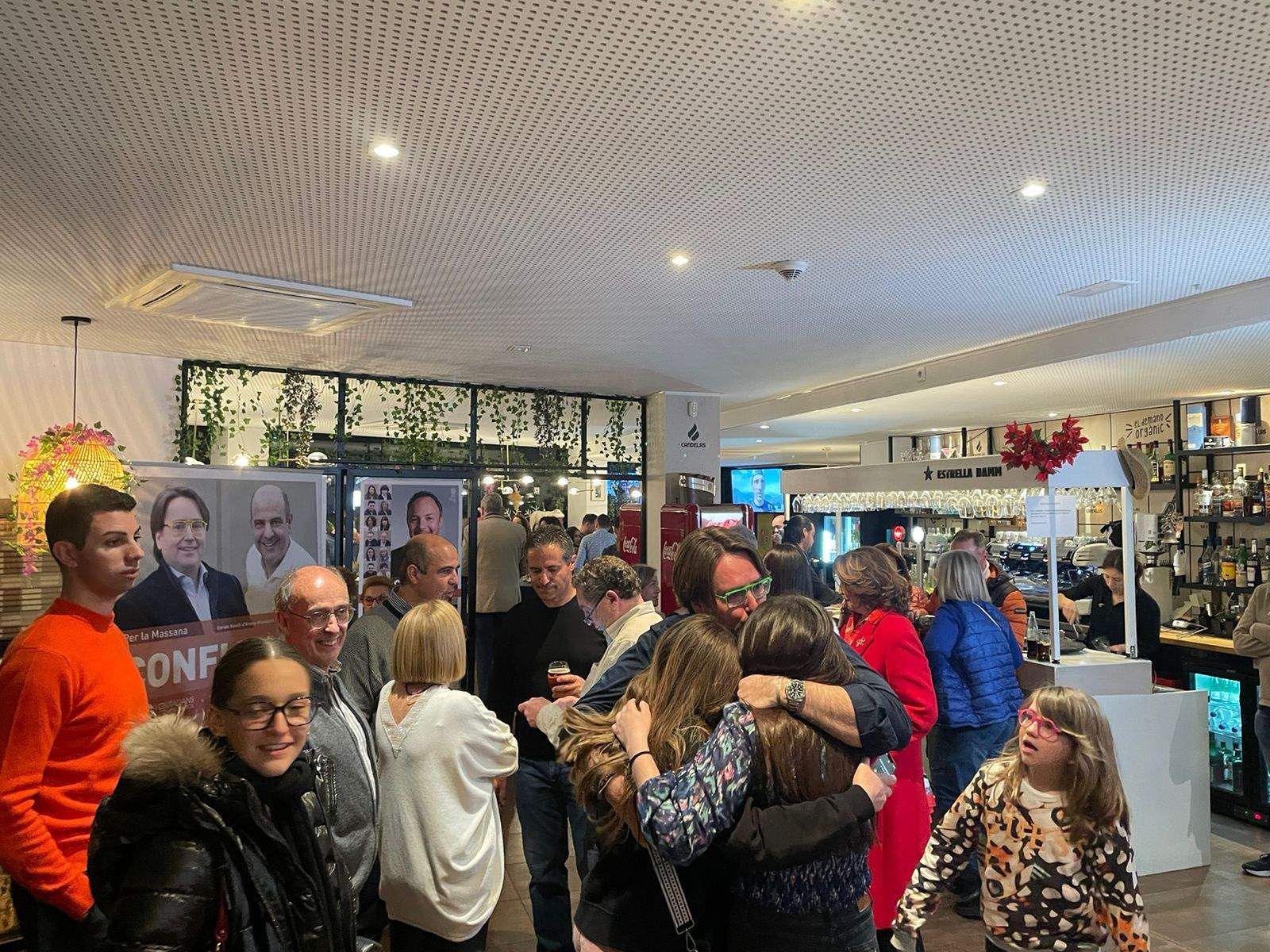 Carles Naudi celebrant la victòria