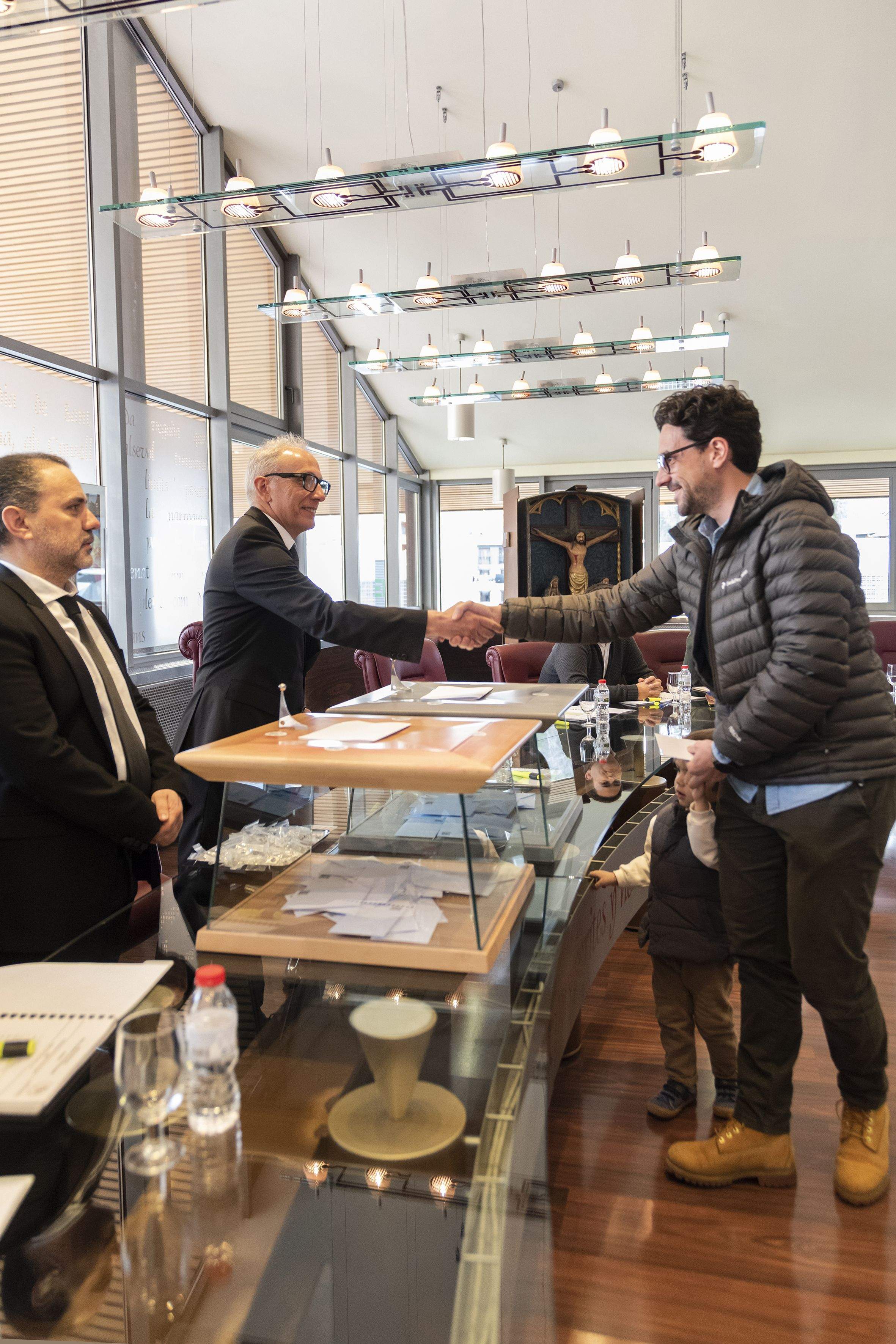 Guillem Casal en acudir a votar.