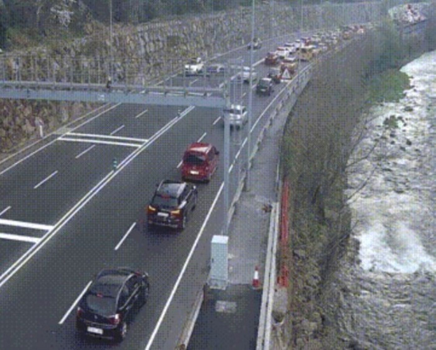 Cues en direcció a la frontera amb Espanya.