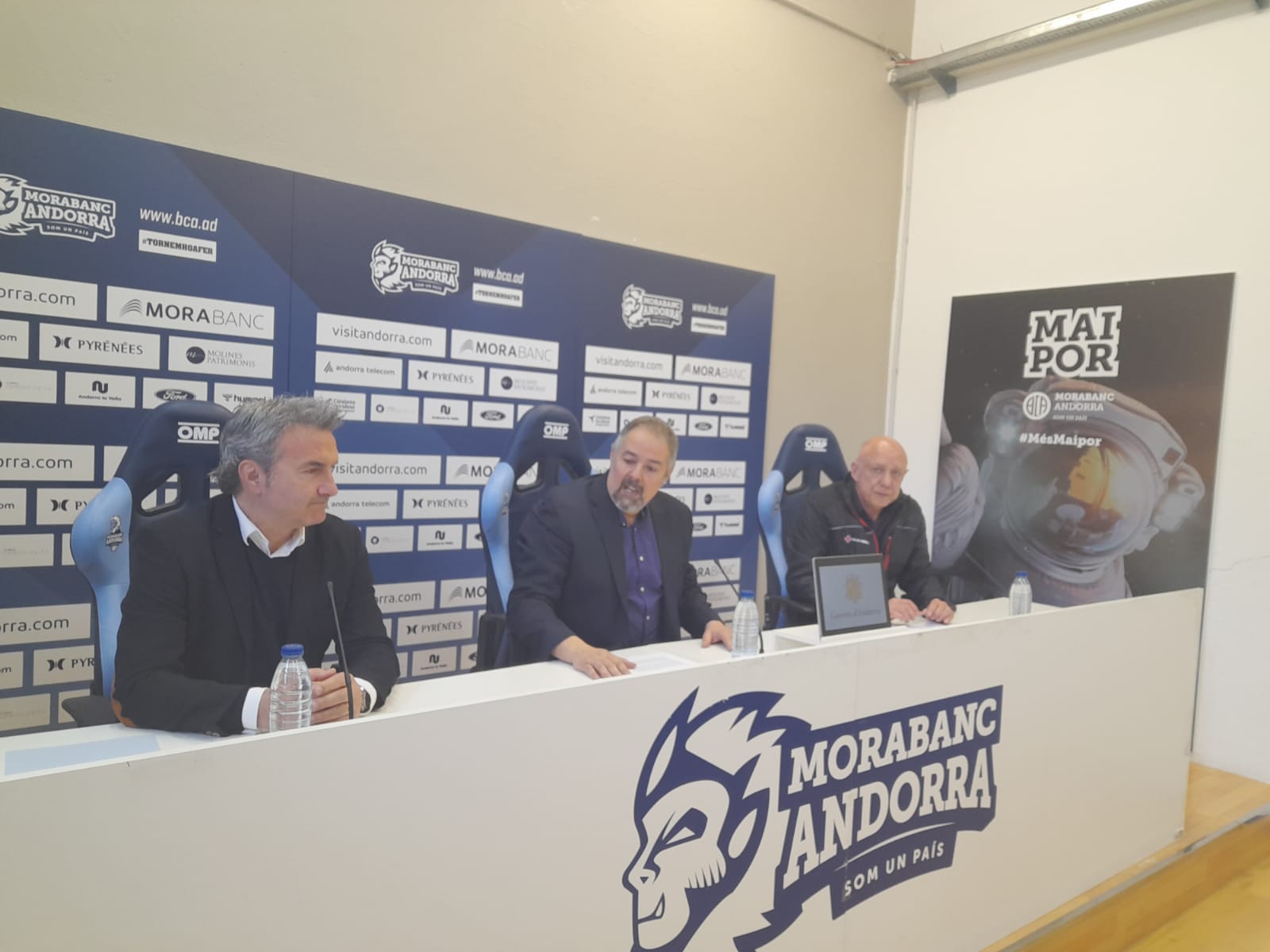 Presentació de la campanya de donació de sang entre la Creu Roja i el MoraBanc Andorra